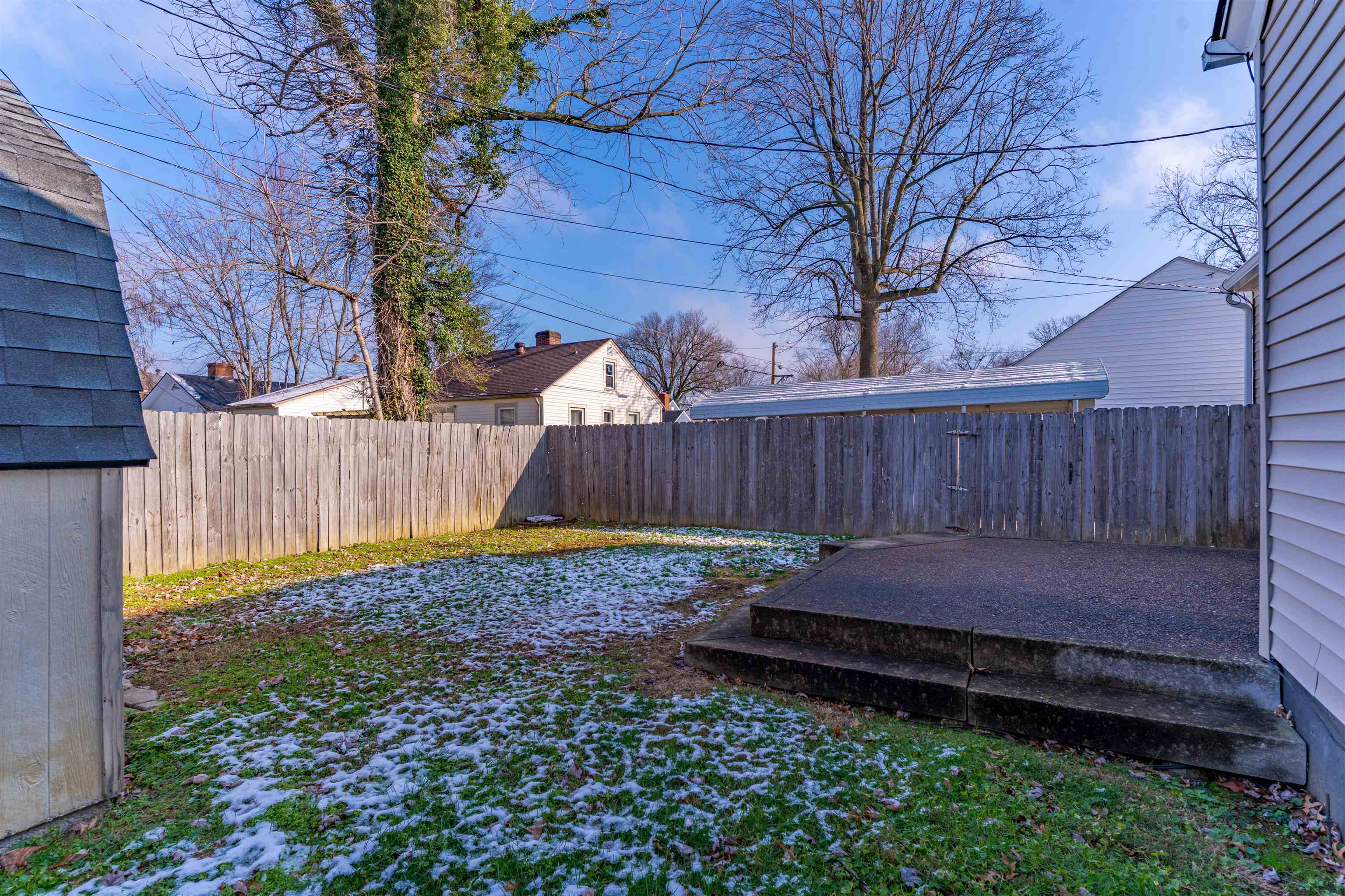 605 12th, Owensboro, Kentucky 42301, 2 Bedrooms Bedrooms, ,1 BathroomBathrooms,Single Family Residence,For Sale,12th,93761