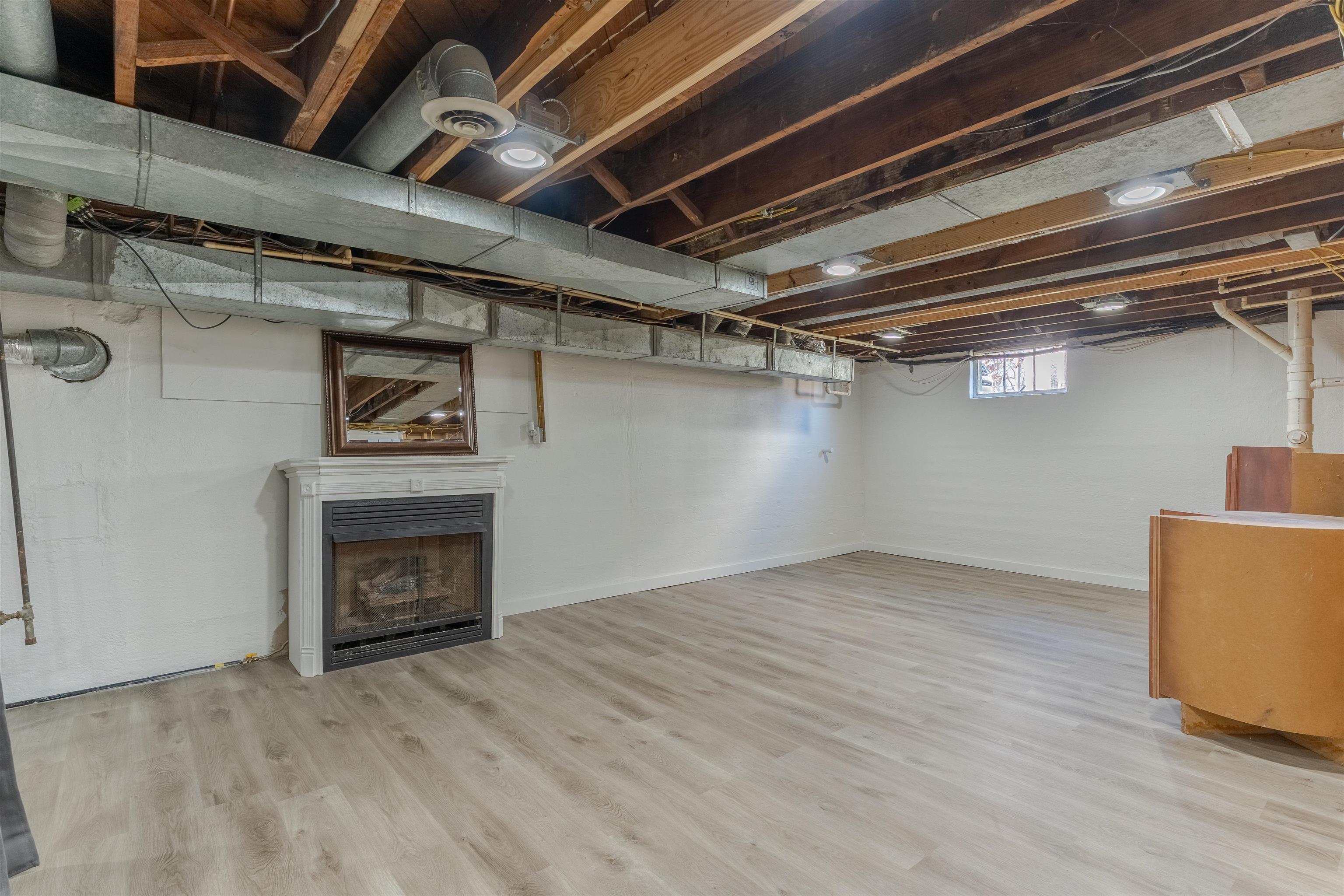 605 12th, Owensboro, Kentucky 42301, 2 Bedrooms Bedrooms, ,1 BathroomBathrooms,Single Family Residence,For Sale,12th,93761