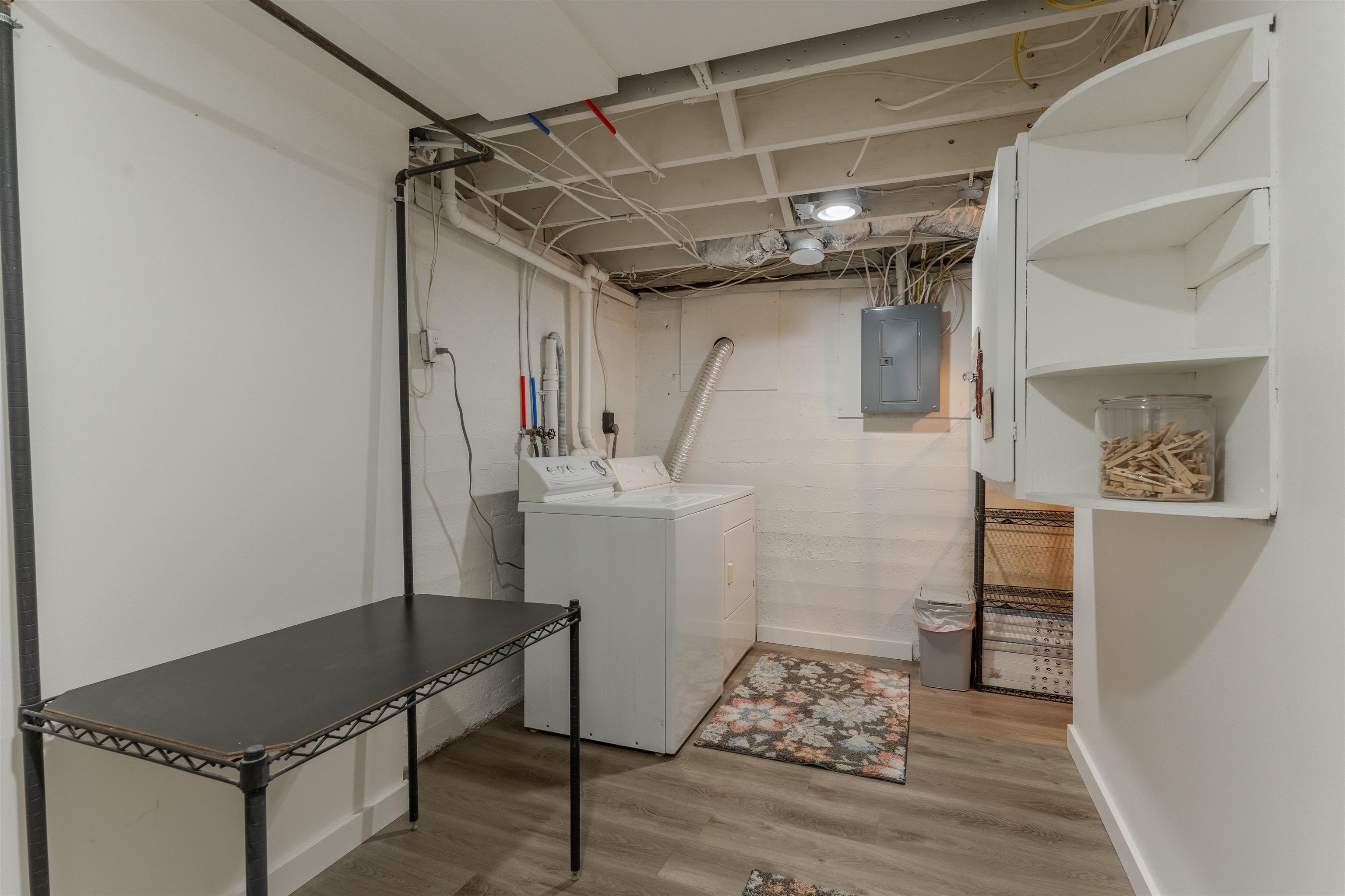 605 12th, Owensboro, Kentucky 42301, 2 Bedrooms Bedrooms, ,1 BathroomBathrooms,Single Family Residence,For Sale,12th,93761