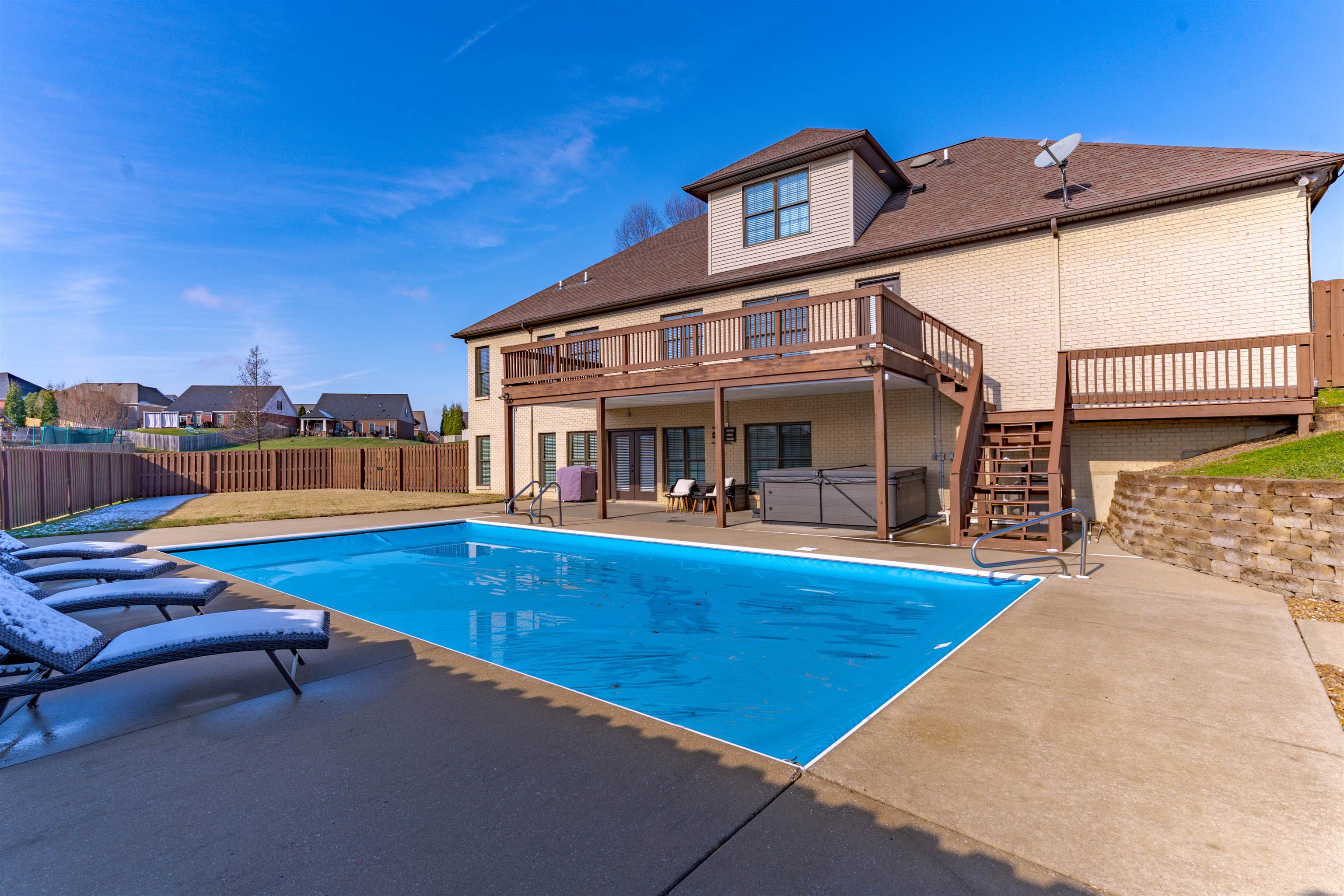 3124 Forest Edge Cove, Owensboro, Kentucky 42303, 5 Bedrooms Bedrooms, ,3 BathroomsBathrooms,Single Family Residence,For Sale,Forest Edge Cove,93762