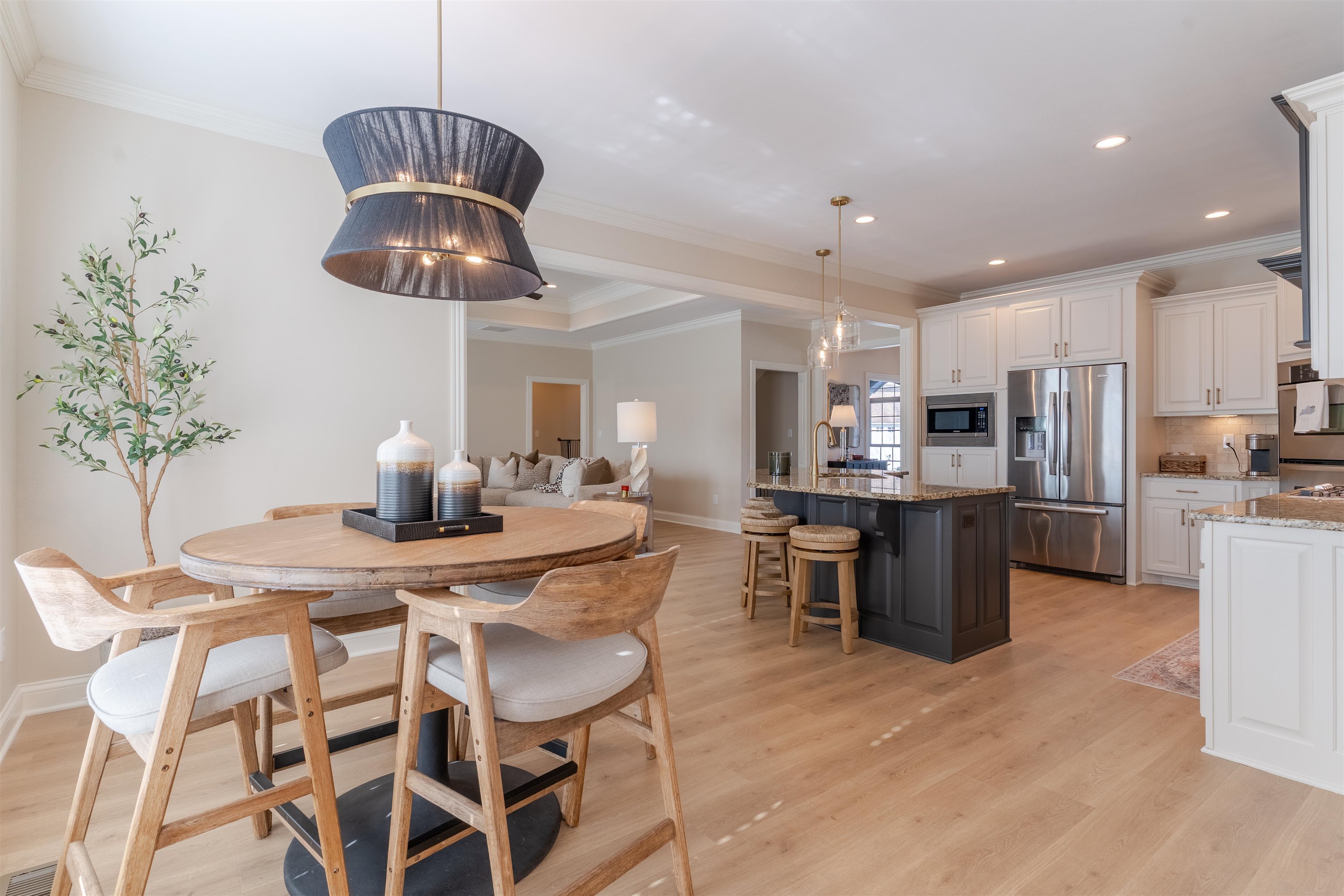 3124 Forest Edge Cove, Owensboro, Kentucky 42303, 5 Bedrooms Bedrooms, ,3 BathroomsBathrooms,Single Family Residence,For Sale,Forest Edge Cove,93762