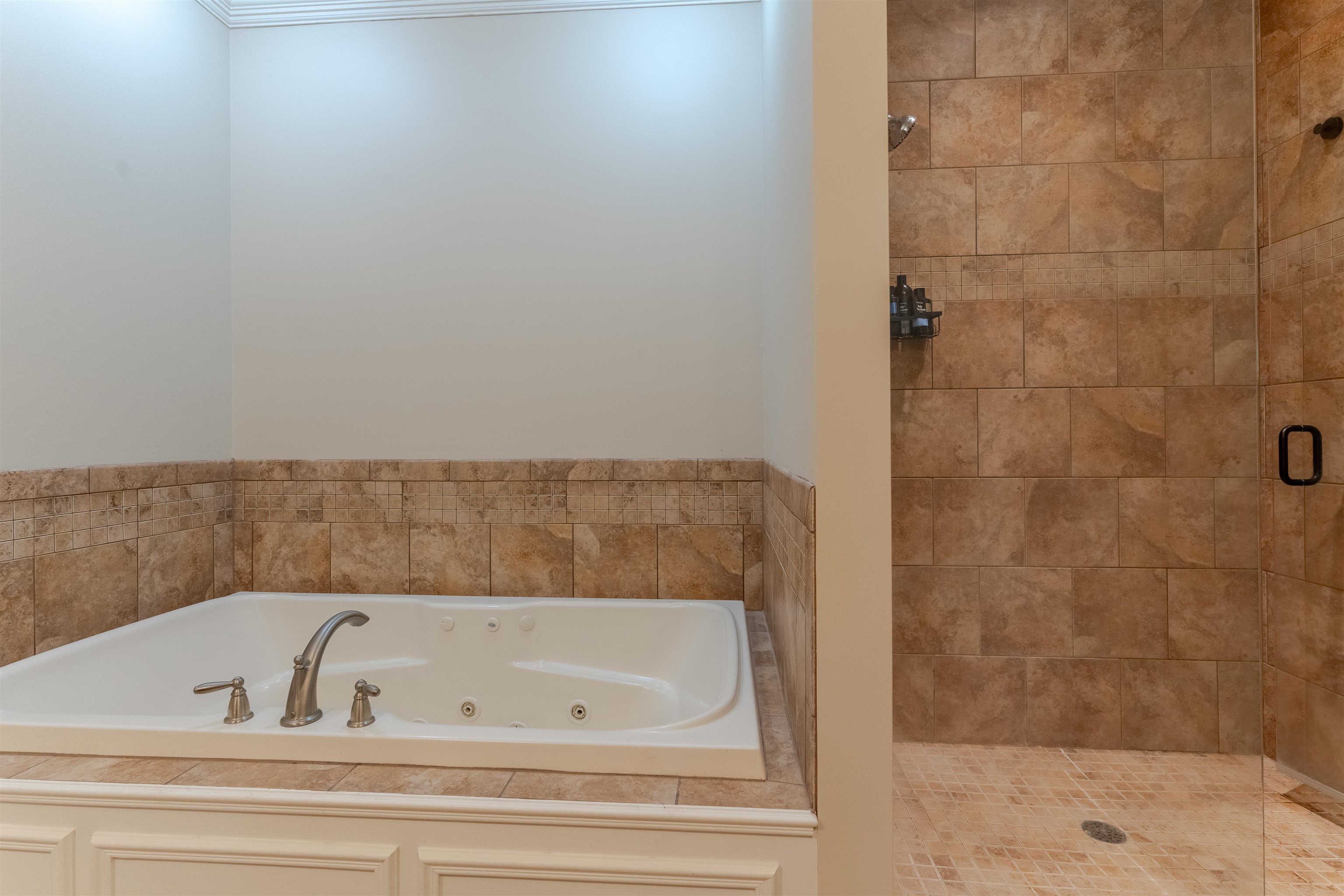 3124 Forest Edge Cove, Owensboro, Kentucky 42303, 5 Bedrooms Bedrooms, ,3 BathroomsBathrooms,Single Family Residence,For Sale,Forest Edge Cove,93762