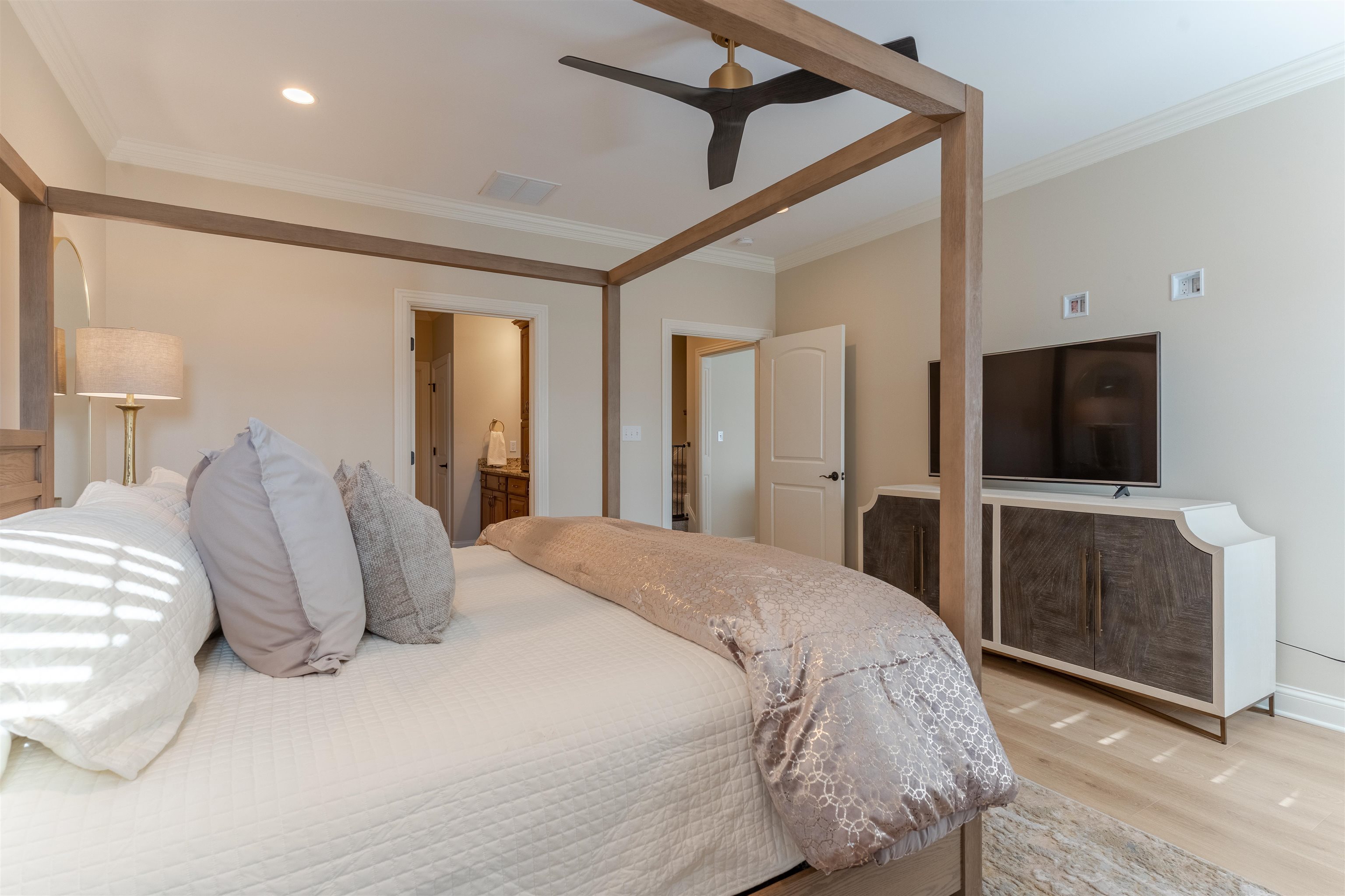 3124 Forest Edge Cove, Owensboro, Kentucky 42303, 5 Bedrooms Bedrooms, ,3 BathroomsBathrooms,Single Family Residence,For Sale,Forest Edge Cove,93762