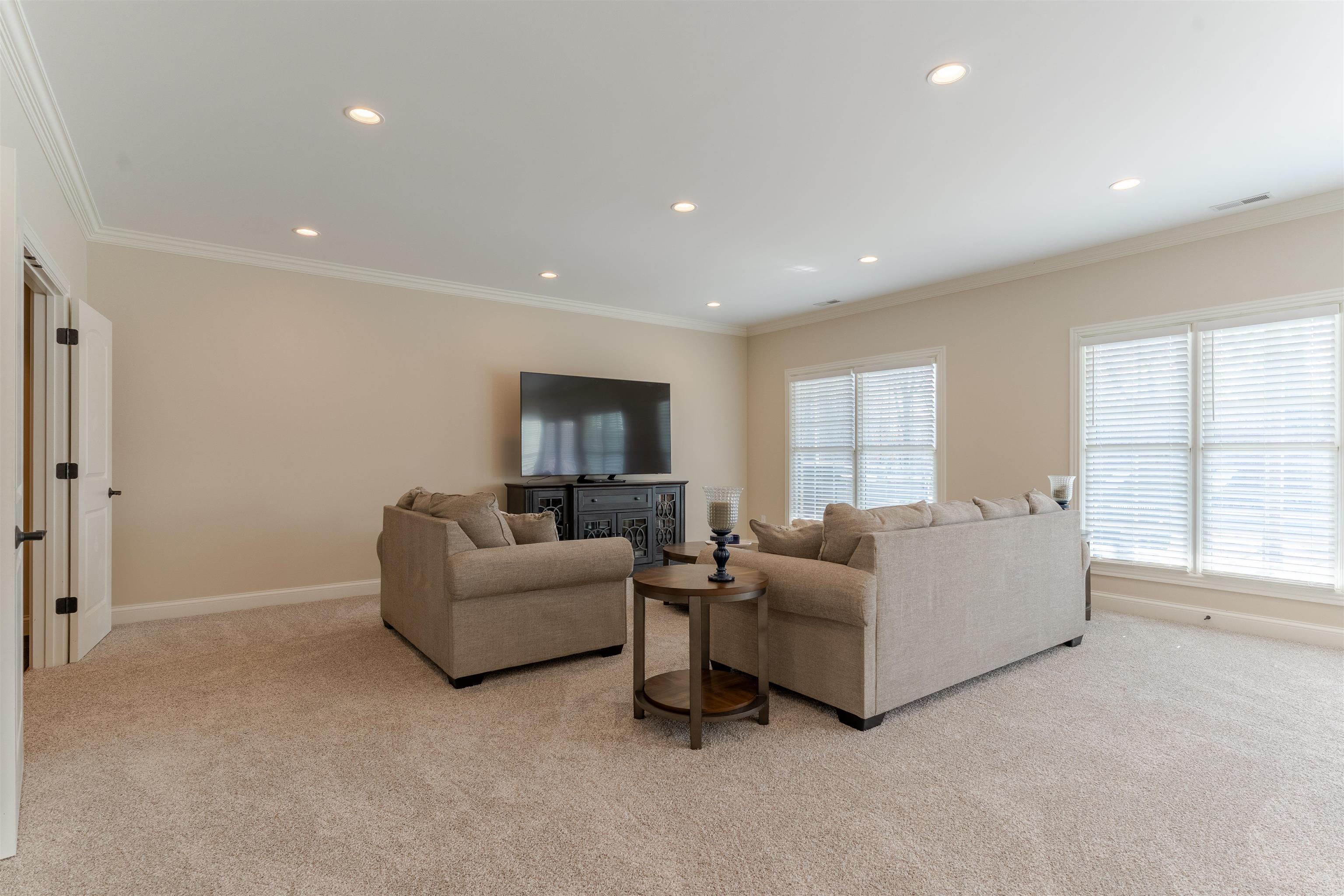 3124 Forest Edge Cove, Owensboro, Kentucky 42303, 5 Bedrooms Bedrooms, ,3 BathroomsBathrooms,Single Family Residence,For Sale,Forest Edge Cove,93762