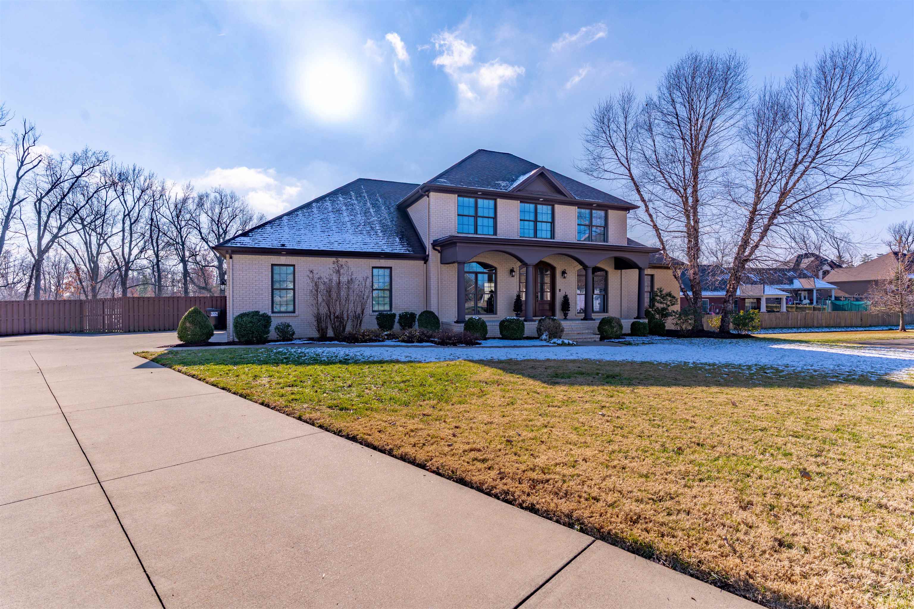 3124 Forest Edge Cove, Owensboro, Kentucky 42303, 5 Bedrooms Bedrooms, ,3 BathroomsBathrooms,Single Family Residence,For Sale,Forest Edge Cove,93762
