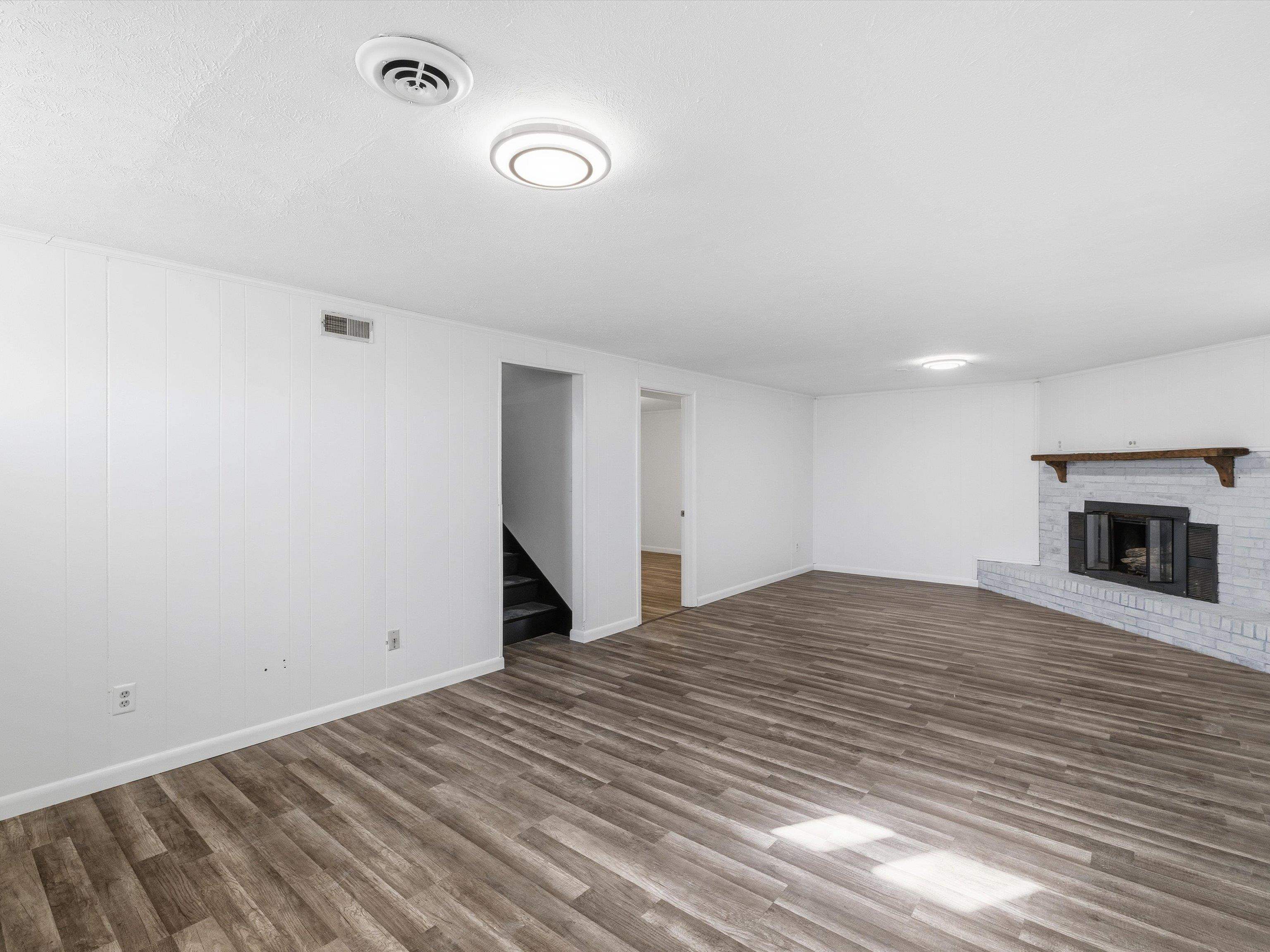 1826 Suzanna Ct, Owensboro, Kentucky 42303, 3 Bedrooms Bedrooms, ,1 BathroomBathrooms,Single Family Residence,For Sale,Suzanna Ct,93764