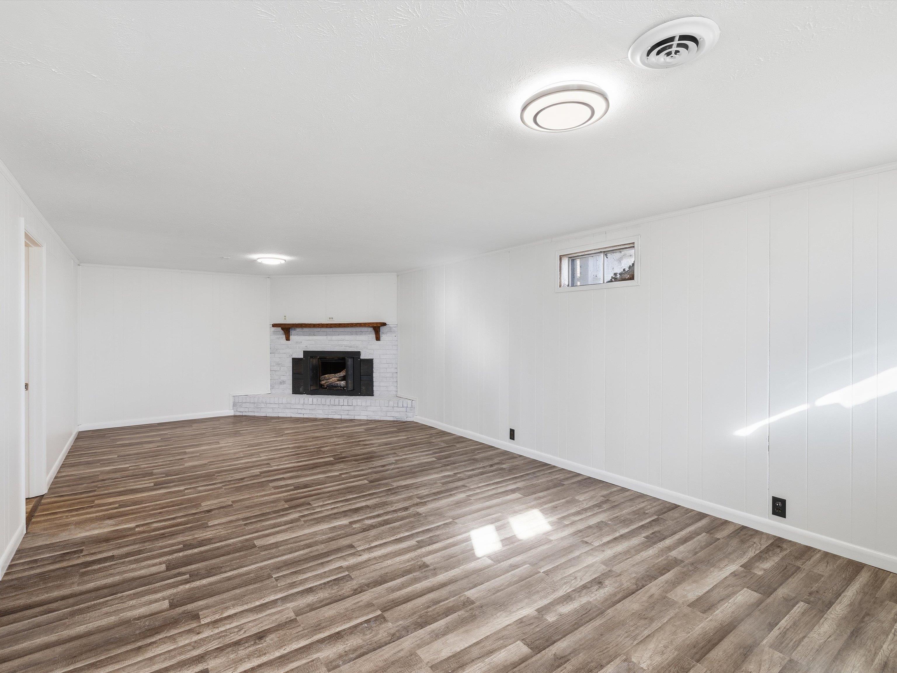 1826 Suzanna Ct, Owensboro, Kentucky 42303, 3 Bedrooms Bedrooms, ,1 BathroomBathrooms,Single Family Residence,For Sale,Suzanna Ct,93764