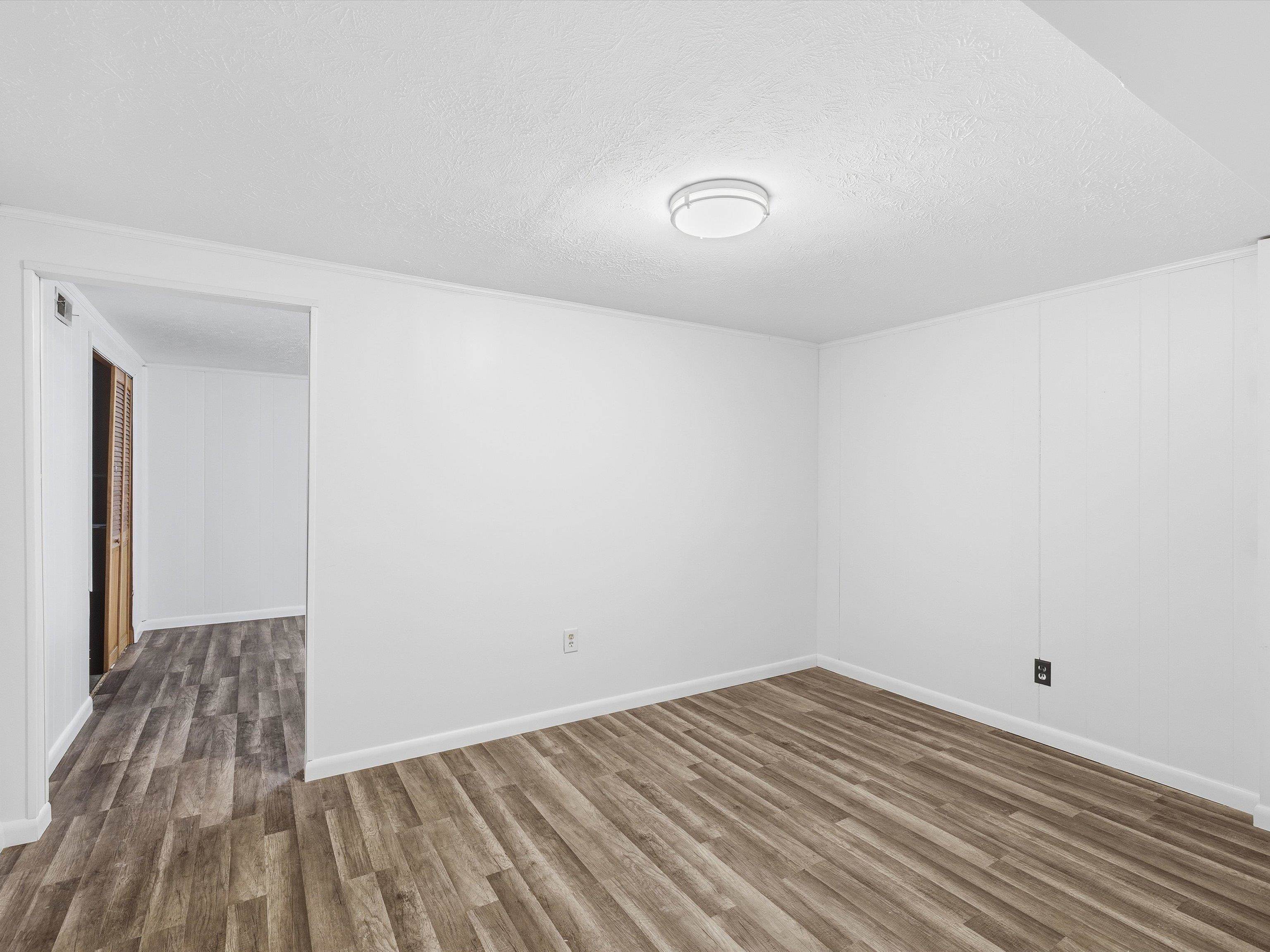 1826 Suzanna Ct, Owensboro, Kentucky 42303, 3 Bedrooms Bedrooms, ,1 BathroomBathrooms,Single Family Residence,For Sale,Suzanna Ct,93764