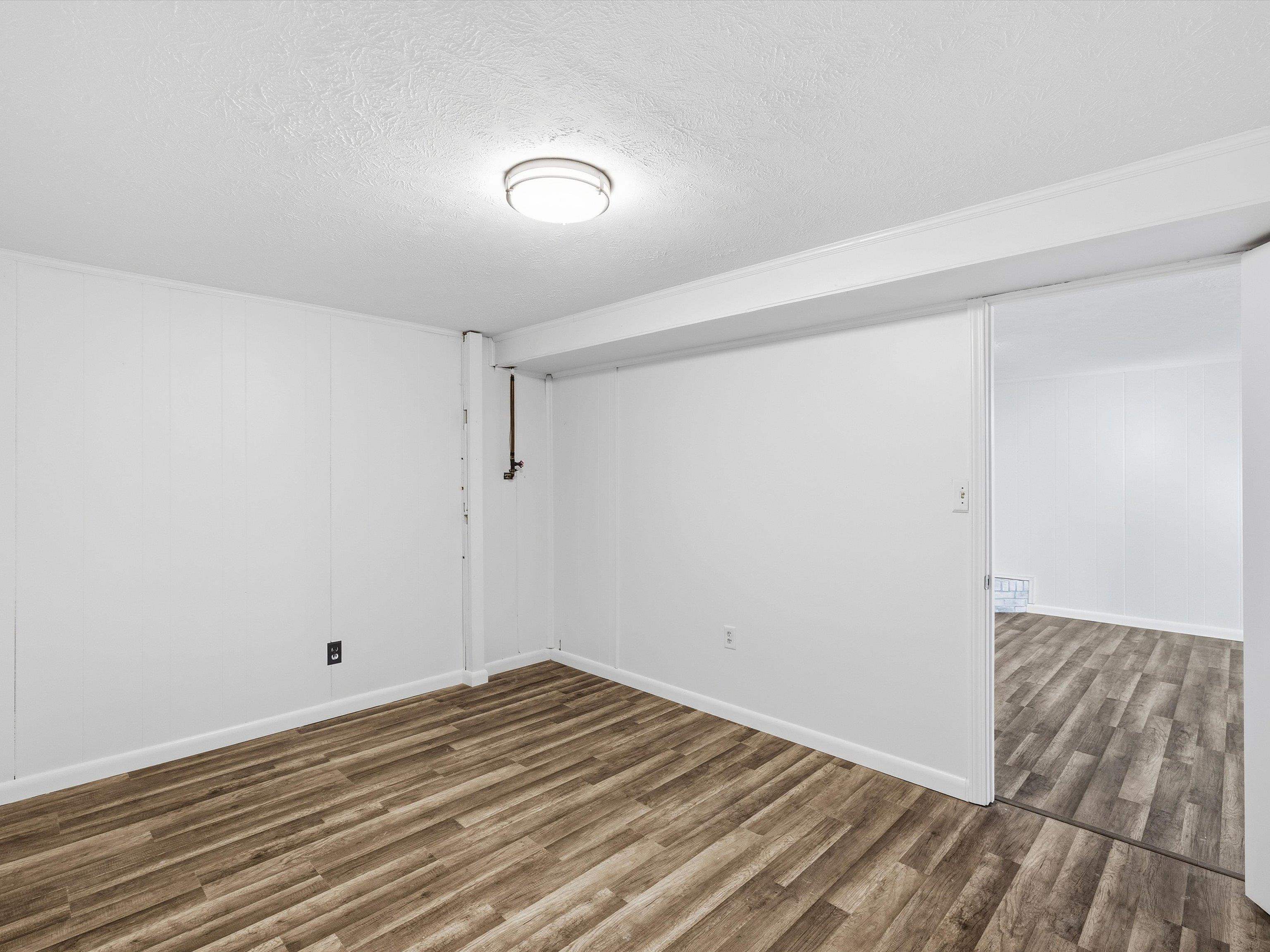 1826 Suzanna Ct, Owensboro, Kentucky 42303, 3 Bedrooms Bedrooms, ,1 BathroomBathrooms,Single Family Residence,For Sale,Suzanna Ct,93764