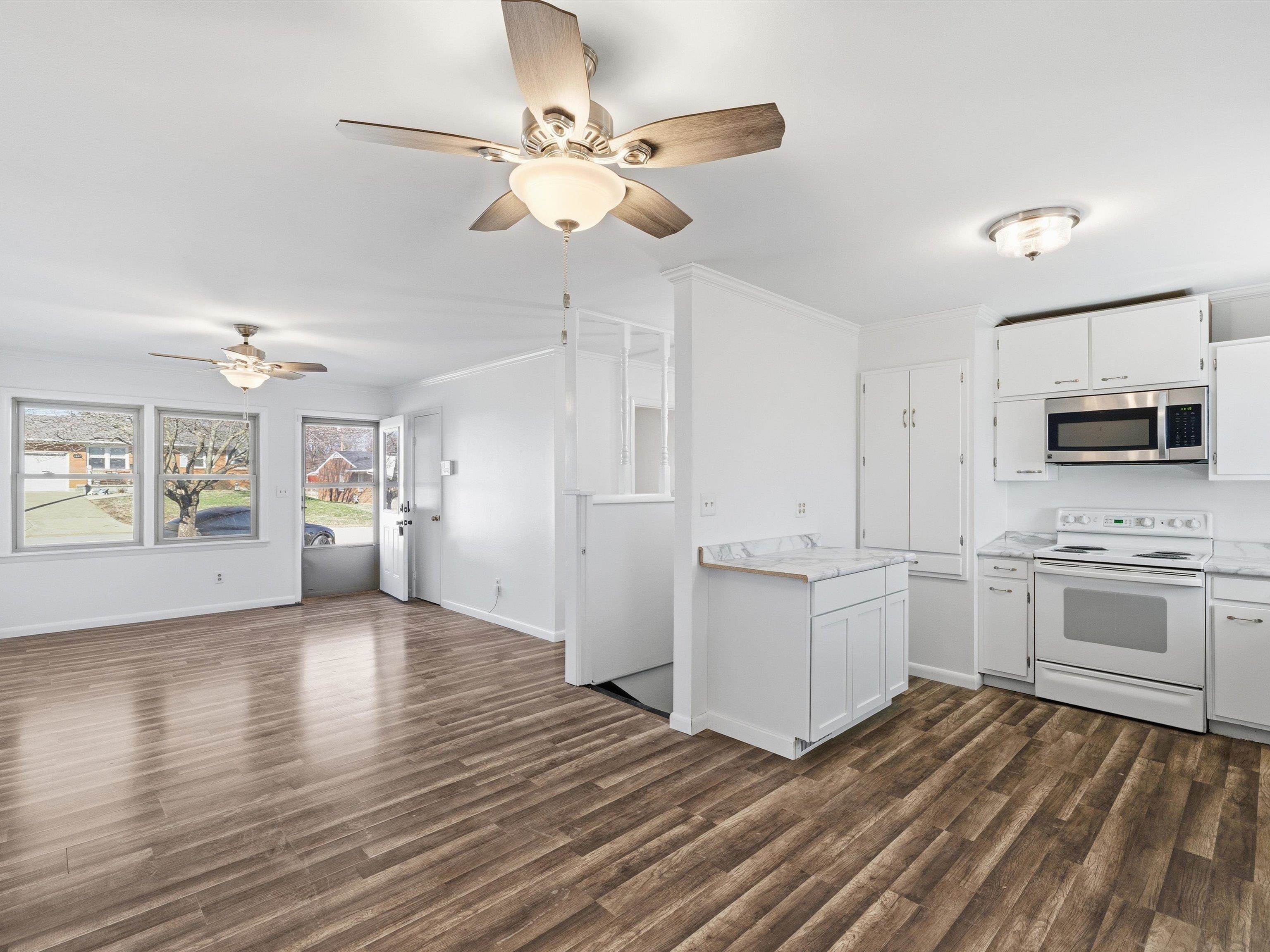 1826 Suzanna Ct, Owensboro, Kentucky 42303, 3 Bedrooms Bedrooms, ,1 BathroomBathrooms,Single Family Residence,For Sale,Suzanna Ct,93764