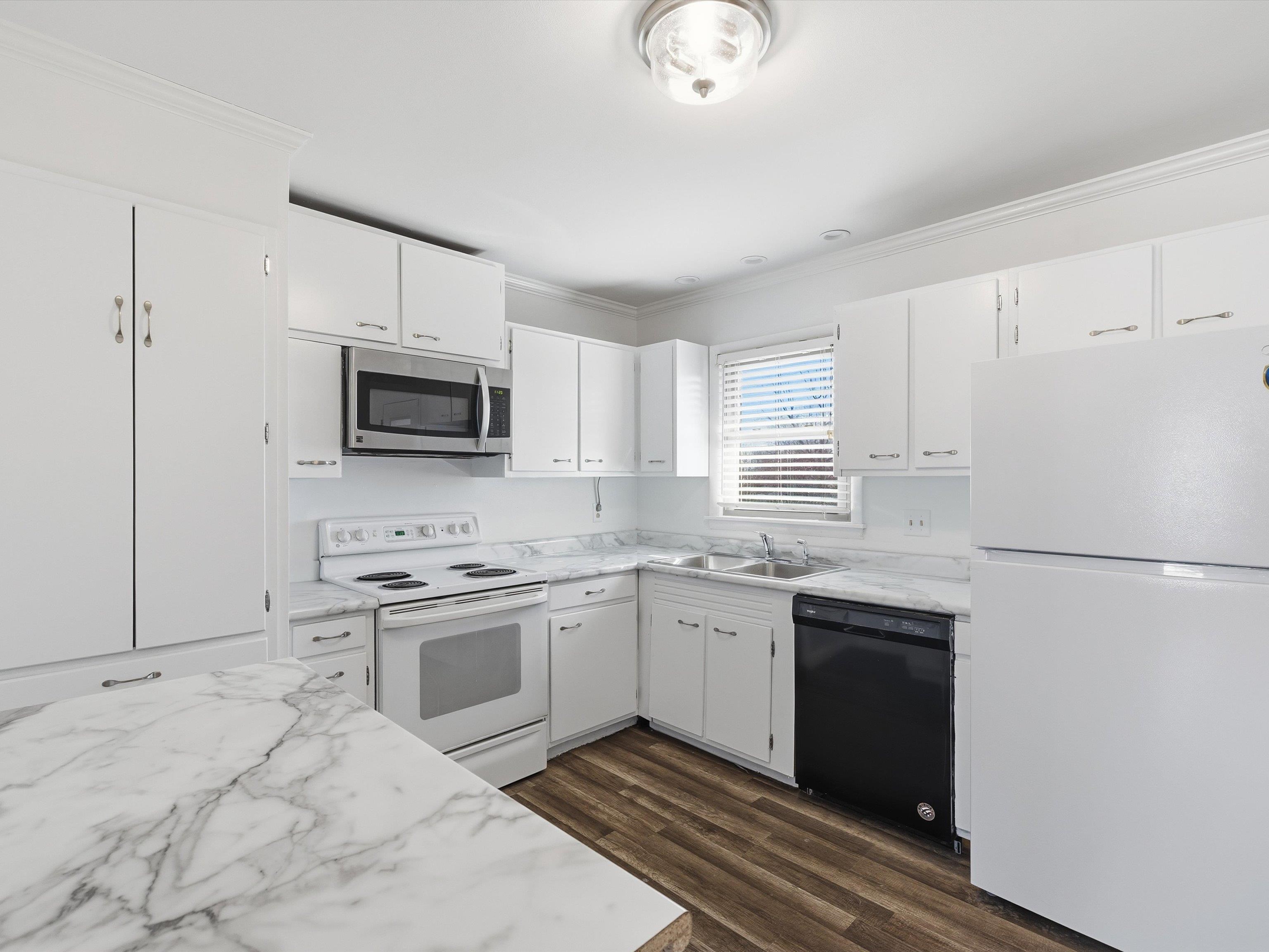 1826 Suzanna Ct, Owensboro, Kentucky 42303, 3 Bedrooms Bedrooms, ,1 BathroomBathrooms,Single Family Residence,For Sale,Suzanna Ct,93764