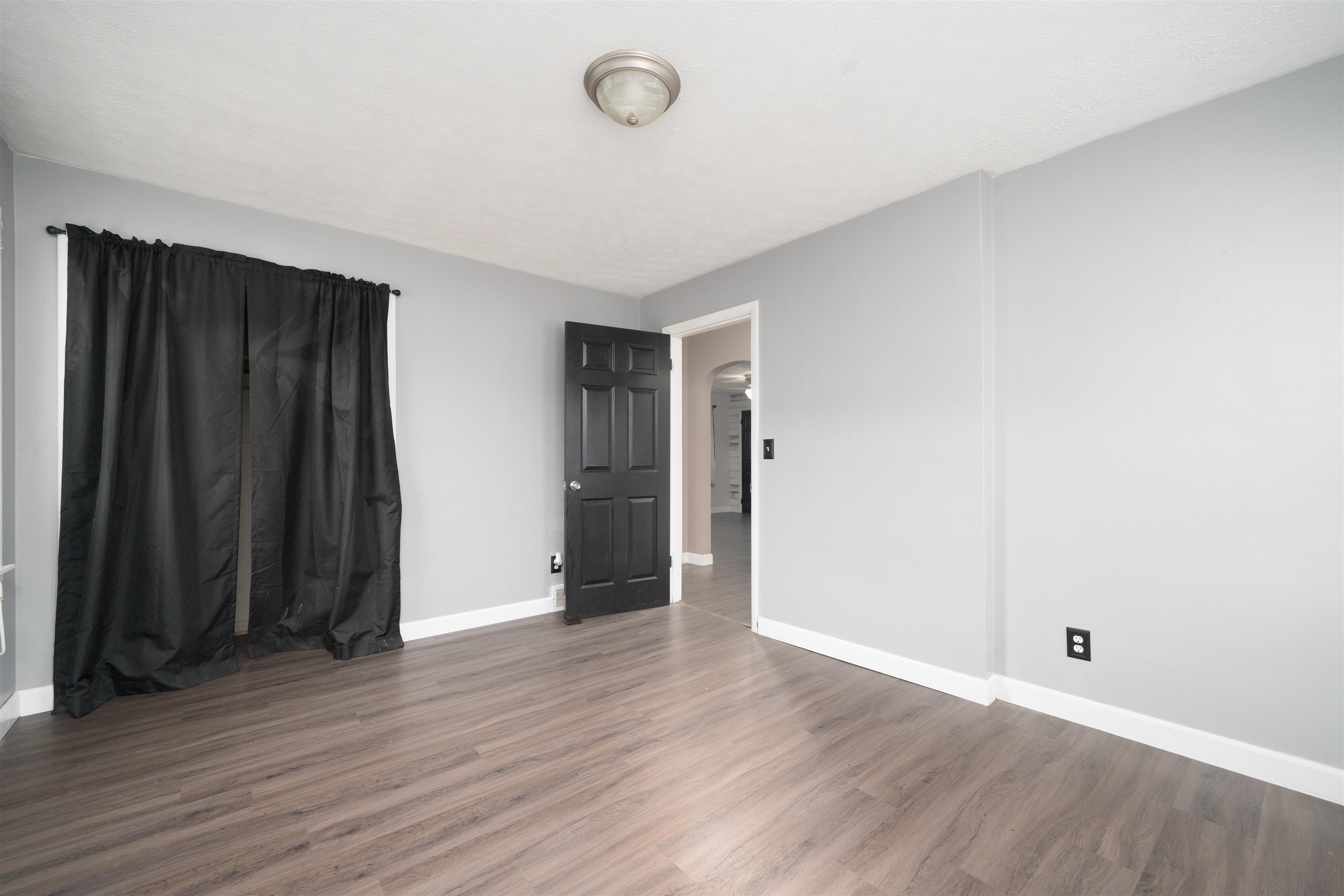 295 Walnut St, Calhoun, Kentucky 42327, 3 Bedrooms Bedrooms, ,1 BathroomBathrooms,Single Family Residence,For Sale,Walnut St,93766