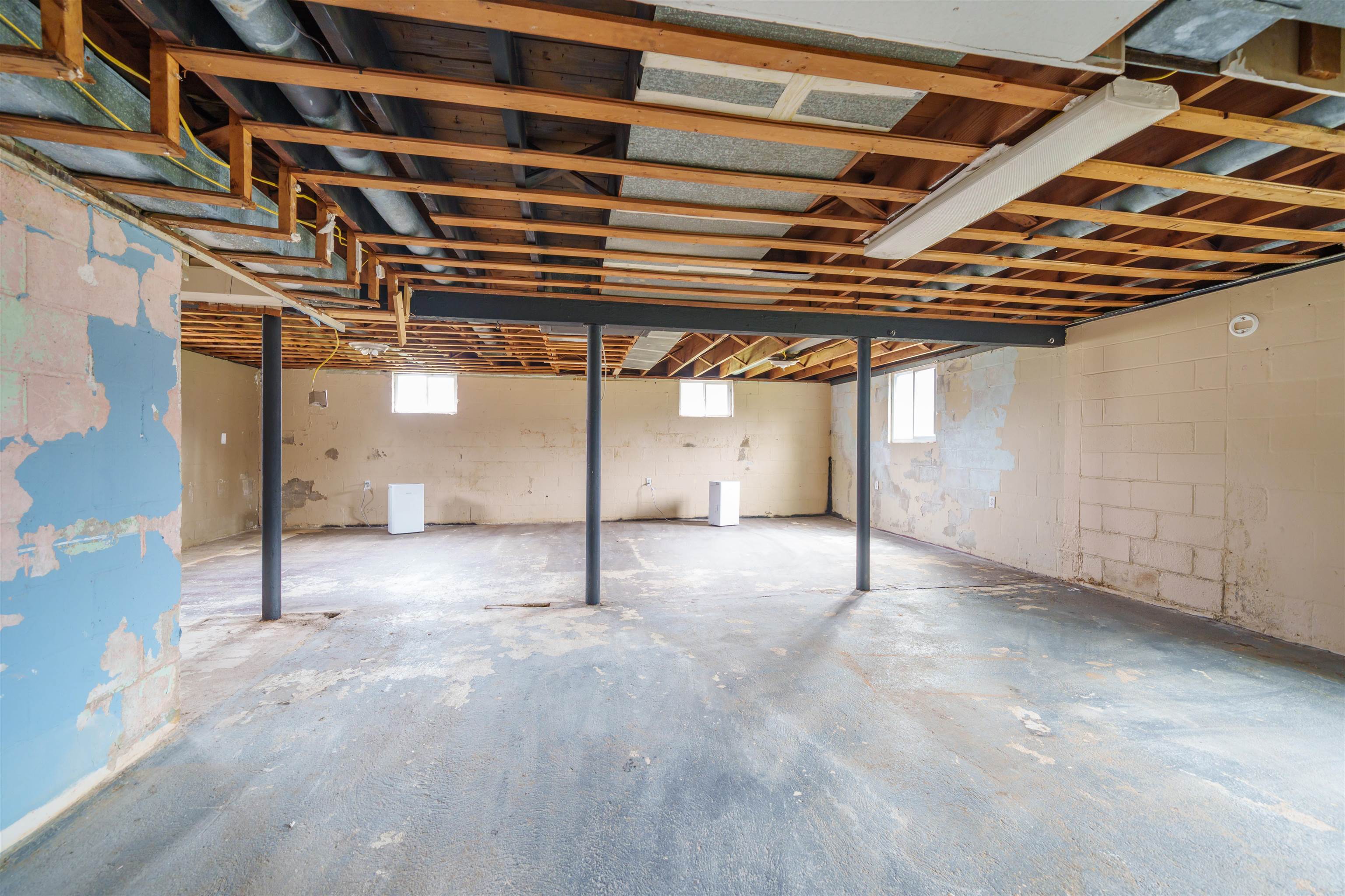 295 Walnut St, Calhoun, Kentucky 42327, 3 Bedrooms Bedrooms, ,1 BathroomBathrooms,Single Family Residence,For Sale,Walnut St,93766