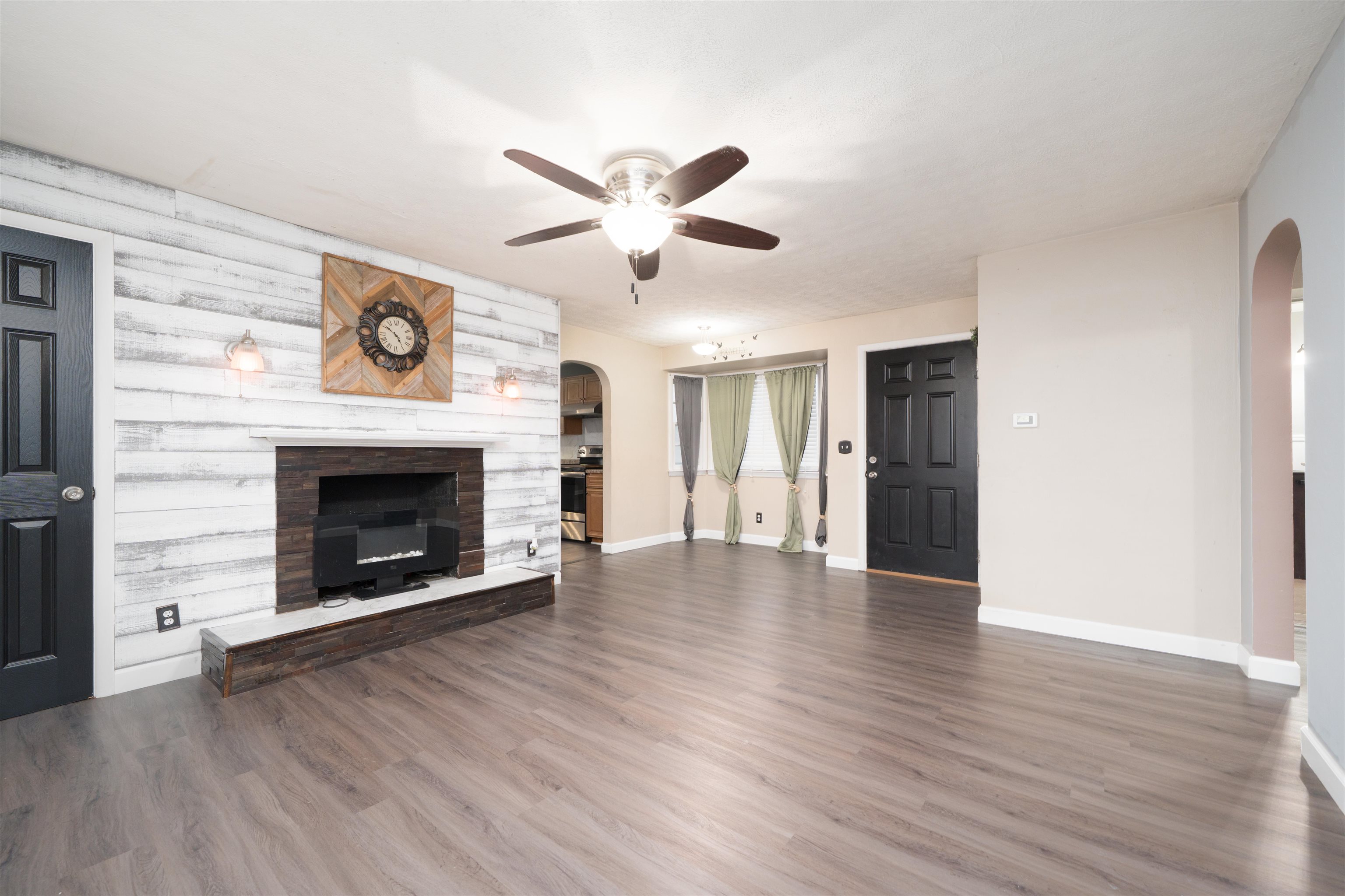 295 Walnut St, Calhoun, Kentucky 42327, 3 Bedrooms Bedrooms, ,1 BathroomBathrooms,Single Family Residence,For Sale,Walnut St,93766