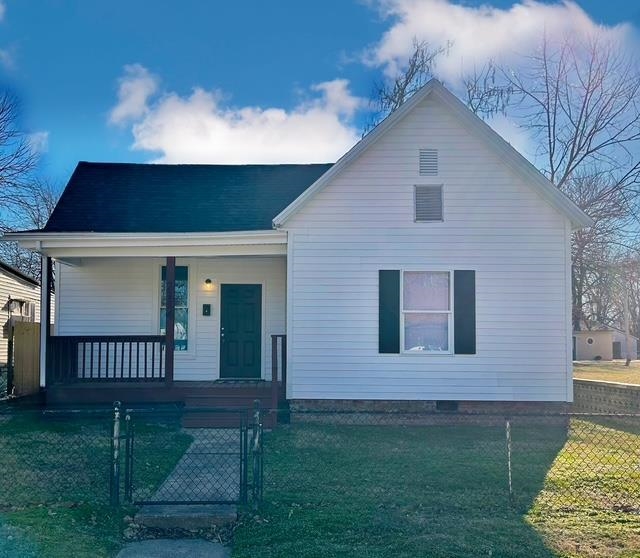 2114 5th Street, Owensboro, Kentucky 42303-0831, 3 Bedrooms Bedrooms, ,1 BathroomBathrooms,Single Family Residence,For Sale,5th Street,93767