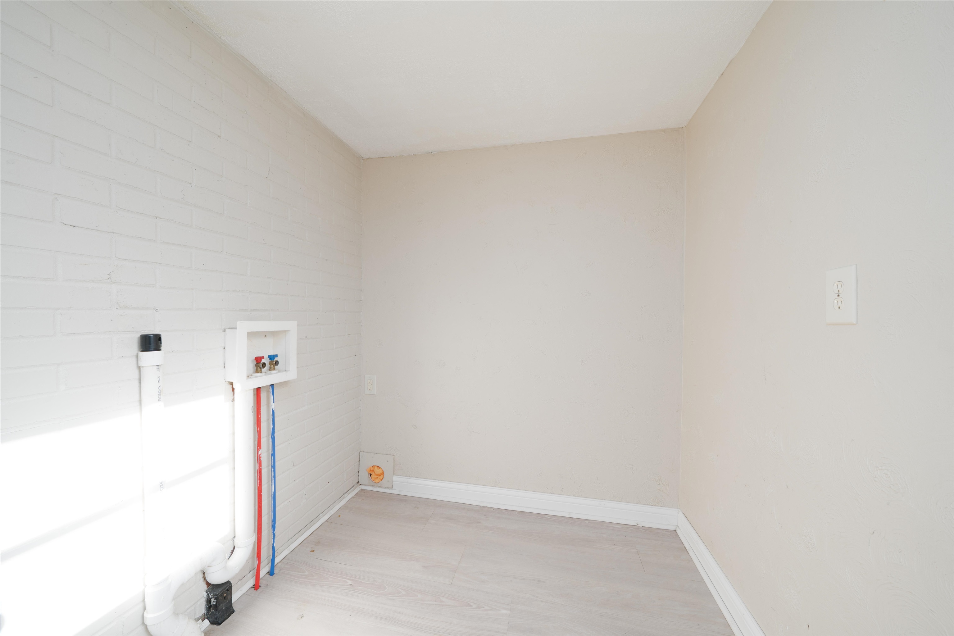 1512 Sioux Pl, Owensboro, Kentucky 42301, 4 Bedrooms Bedrooms, ,2 BathroomsBathrooms,Single Family Residence,For Sale,Sioux Pl,93769