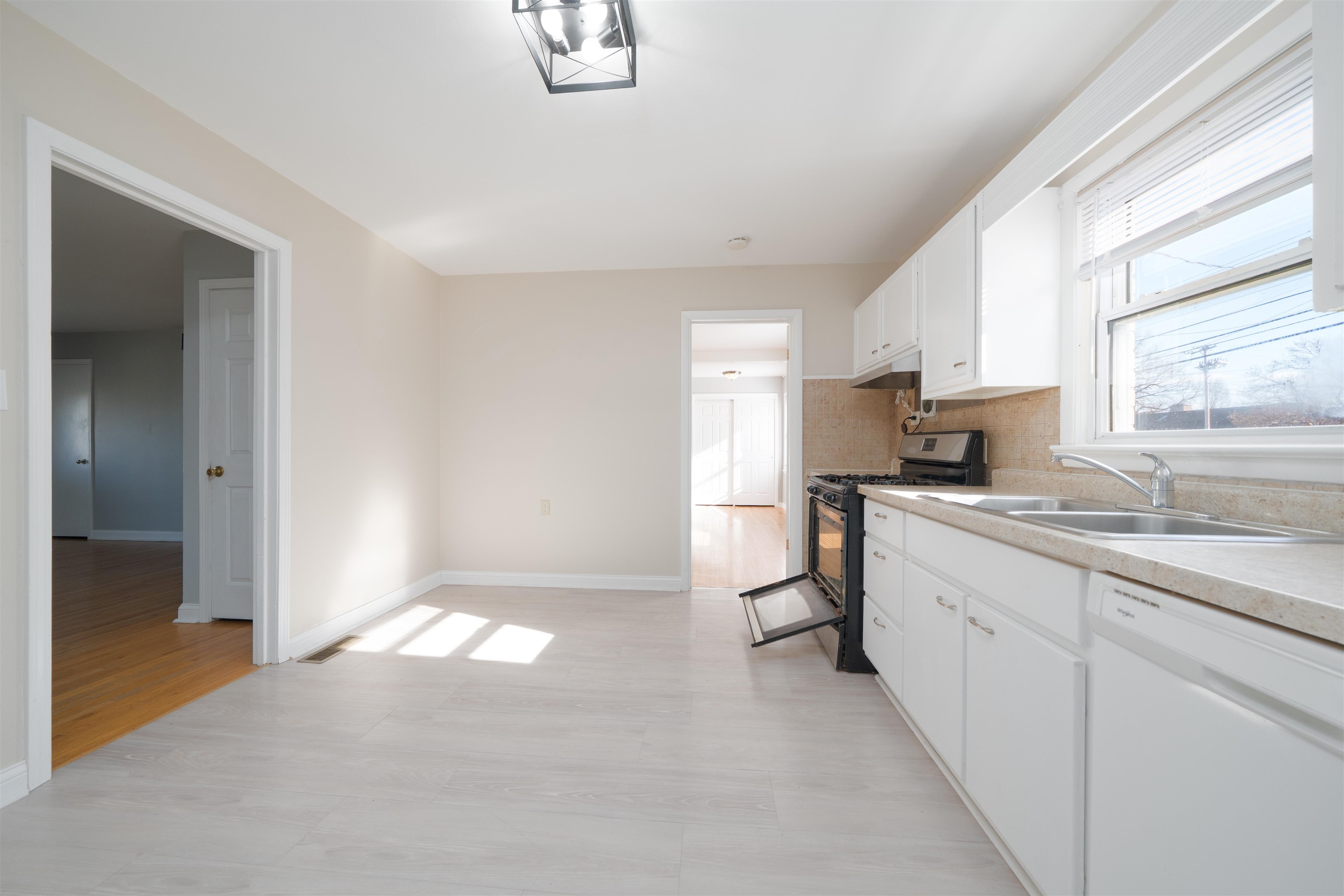 1512 Sioux Pl, Owensboro, Kentucky 42301, 4 Bedrooms Bedrooms, ,2 BathroomsBathrooms,Single Family Residence,For Sale,Sioux Pl,93769