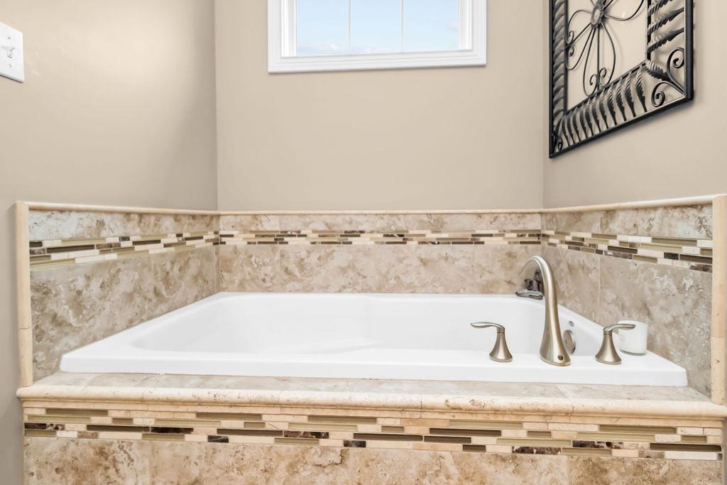 3907 Cross Creek Trail, Owensboro, Kentucky 42303, 4 Bedrooms Bedrooms, ,3 BathroomsBathrooms,Single Family Residence,For Sale,Cross Creek Trail,93771