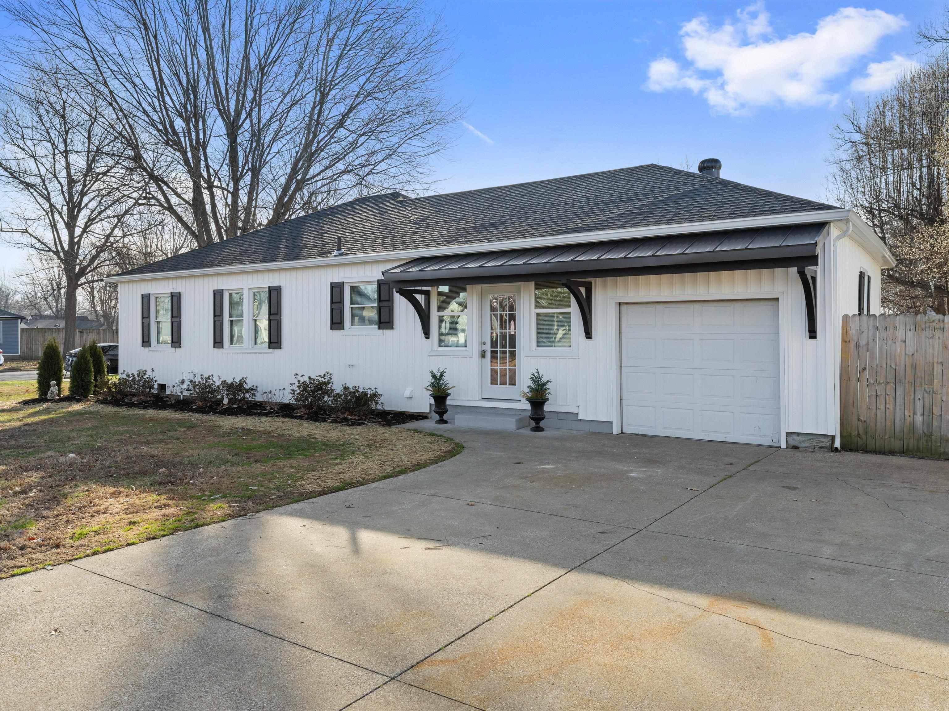 3104 St Ann Street, Owensboro, Kentucky 42303, 3 Bedrooms Bedrooms, ,1 BathroomBathrooms,Single Family Residence,For Sale,St Ann Street,93772