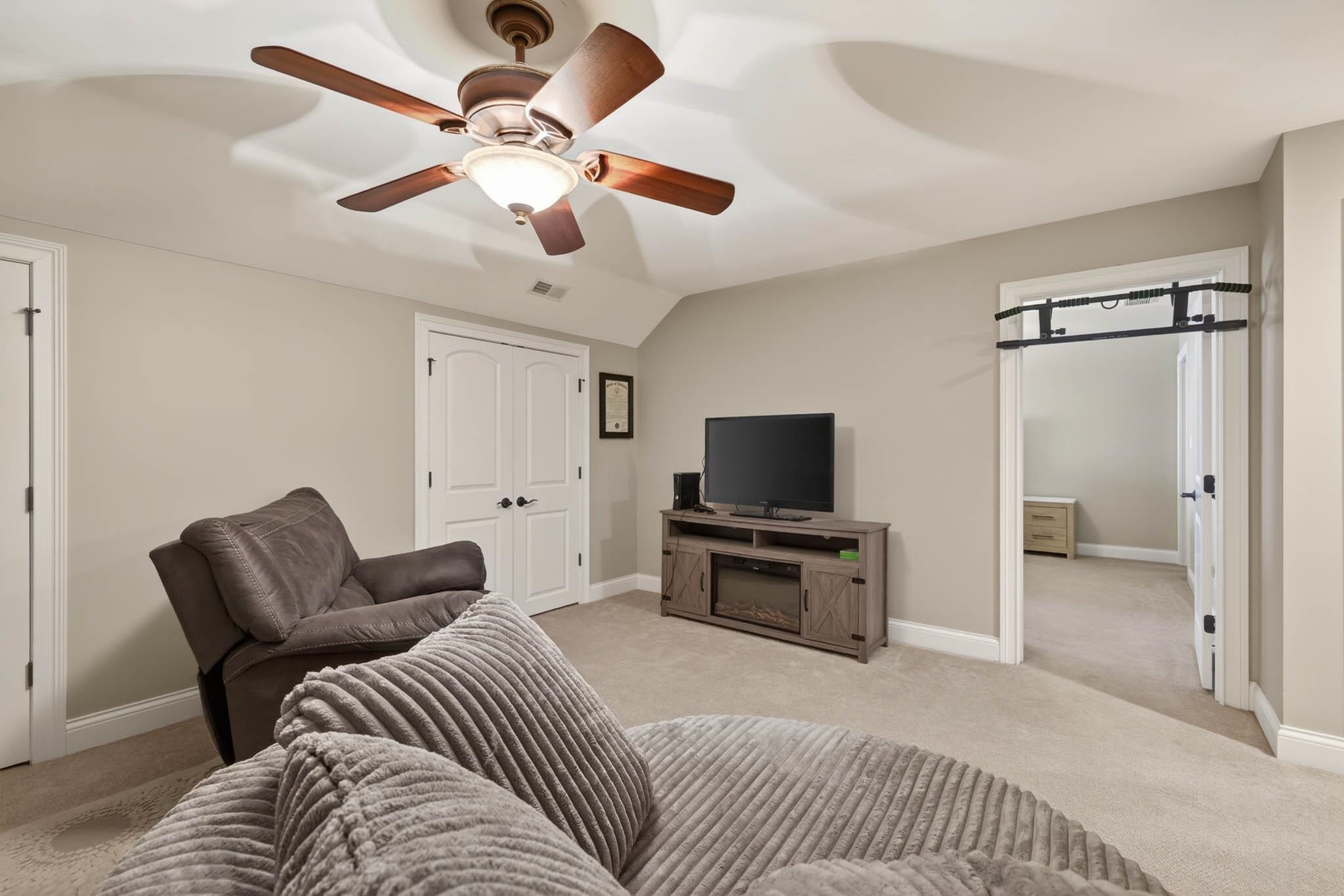 3130 Forest Edge Cove, Owensboro, Kentucky 42303, 4 Bedrooms Bedrooms, ,3 BathroomsBathrooms,Single Family Residence,For Sale,Forest Edge Cove,93778