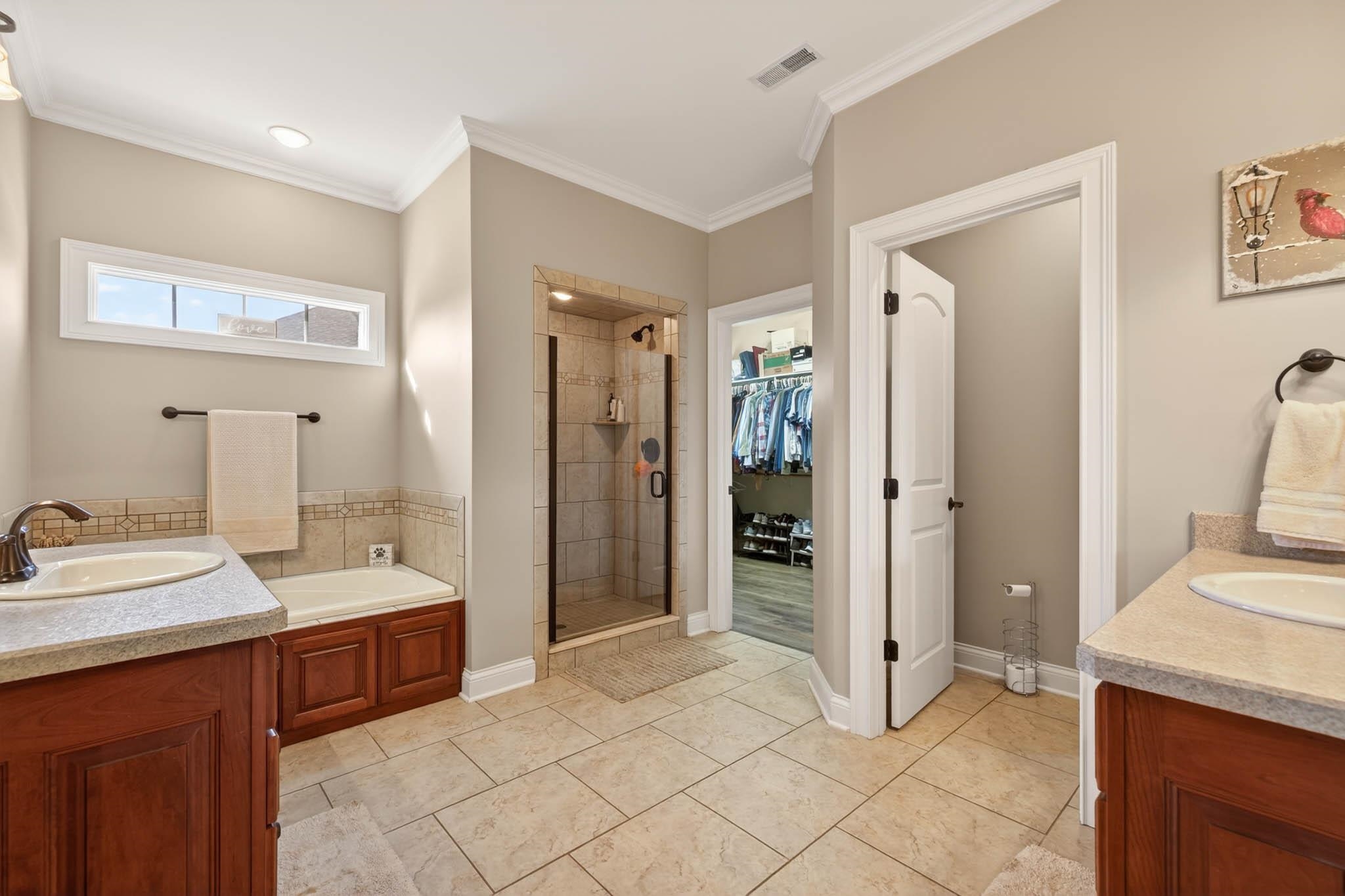 3130 Forest Edge Cove, Owensboro, Kentucky 42303, 4 Bedrooms Bedrooms, ,3 BathroomsBathrooms,Single Family Residence,For Sale,Forest Edge Cove,93778