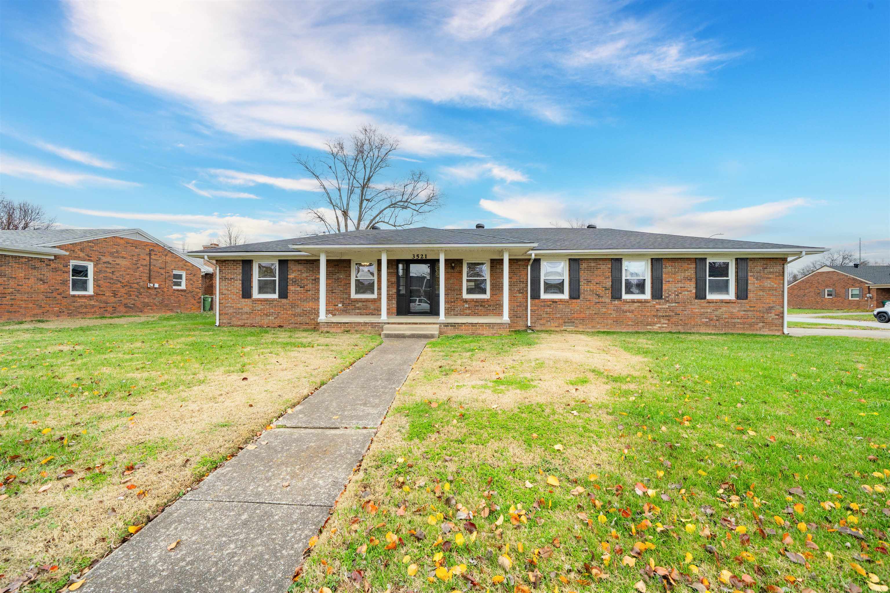3521 Queens Way, Owensboro, Kentucky 42301, 3 Bedrooms Bedrooms, ,3 BathroomsBathrooms,Single Family Residence,For Sale,Queens Way,93794