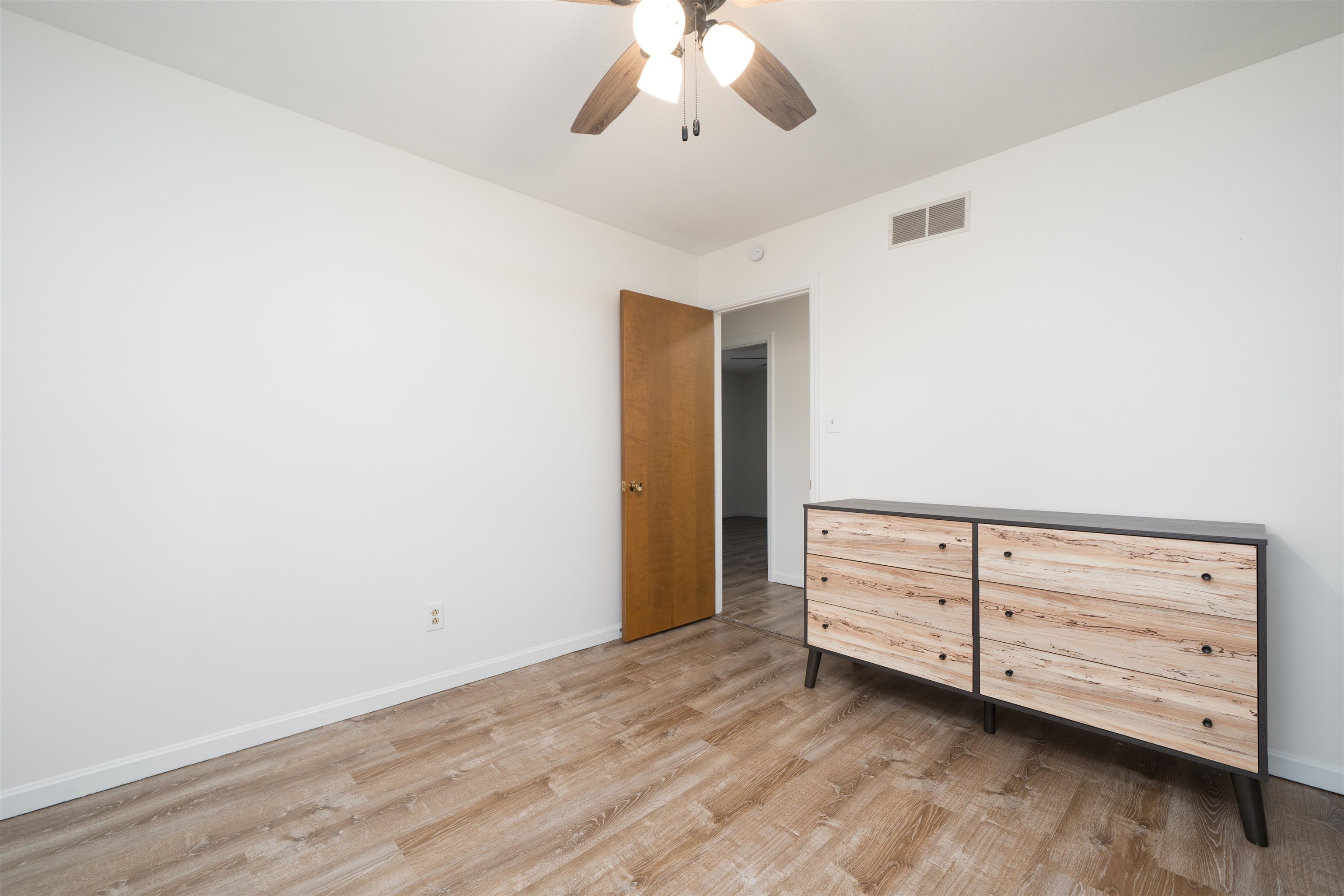 3521 Queens Way, Owensboro, Kentucky 42301, 3 Bedrooms Bedrooms, ,3 BathroomsBathrooms,Single Family Residence,For Sale,Queens Way,93794