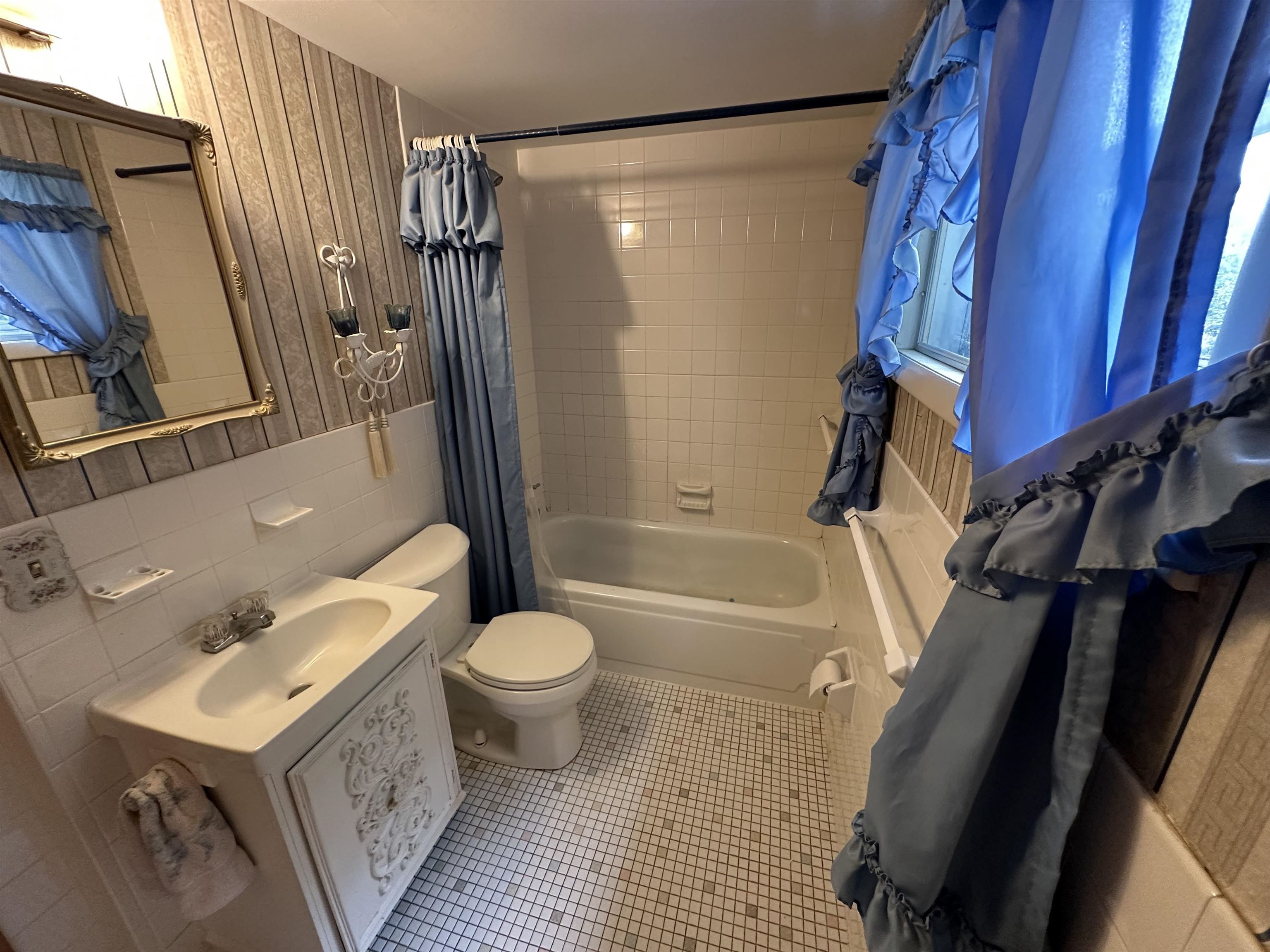 2324 Middleground Dr, Owensboro, Kentucky 42301, 4 Bedrooms Bedrooms, ,2 BathroomsBathrooms,Single Family Residence,For Sale,Middleground Dr,93797