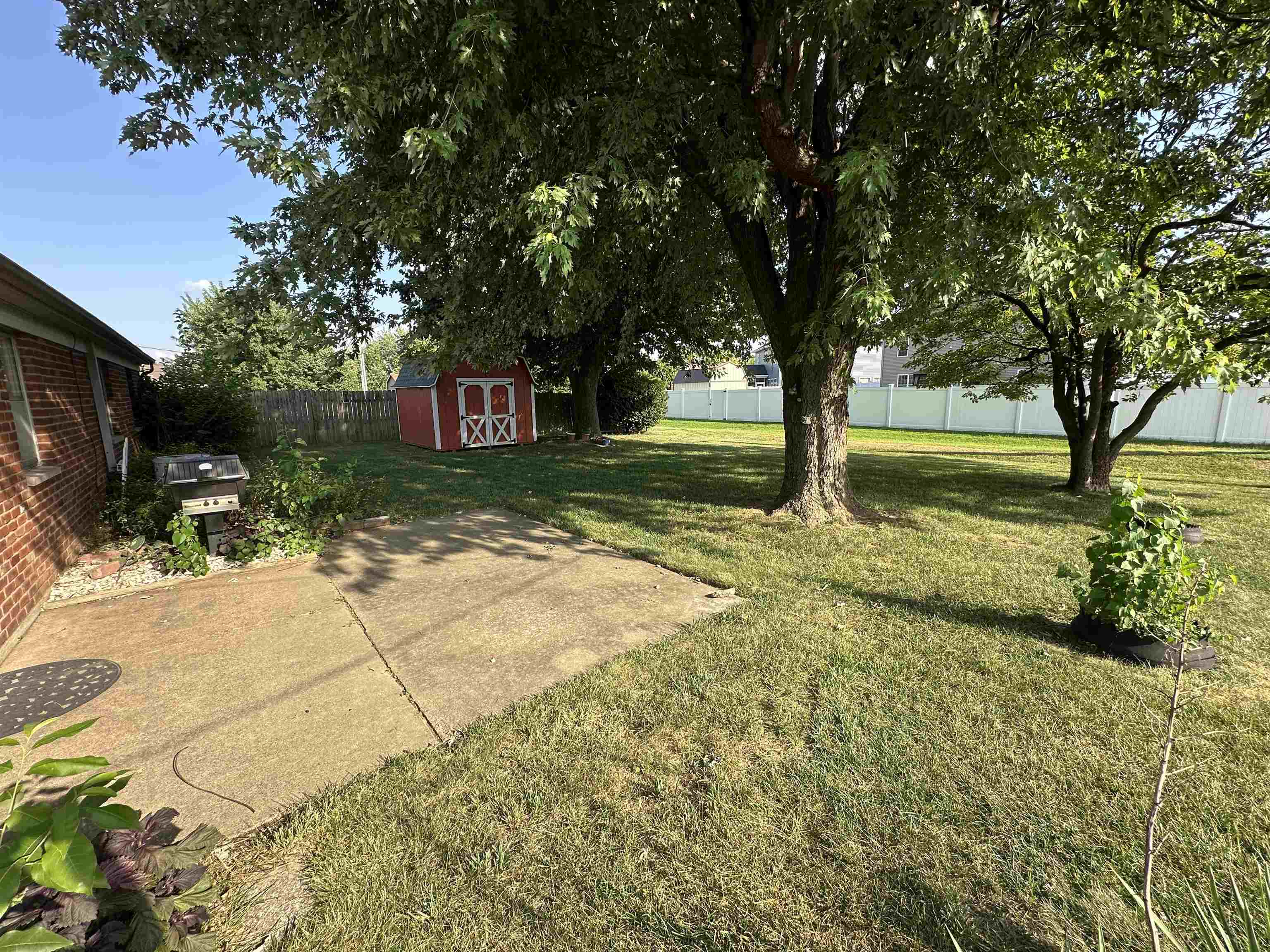 2324 Middleground Dr, Owensboro, Kentucky 42301, 4 Bedrooms Bedrooms, ,2 BathroomsBathrooms,Single Family Residence,For Sale,Middleground Dr,93797