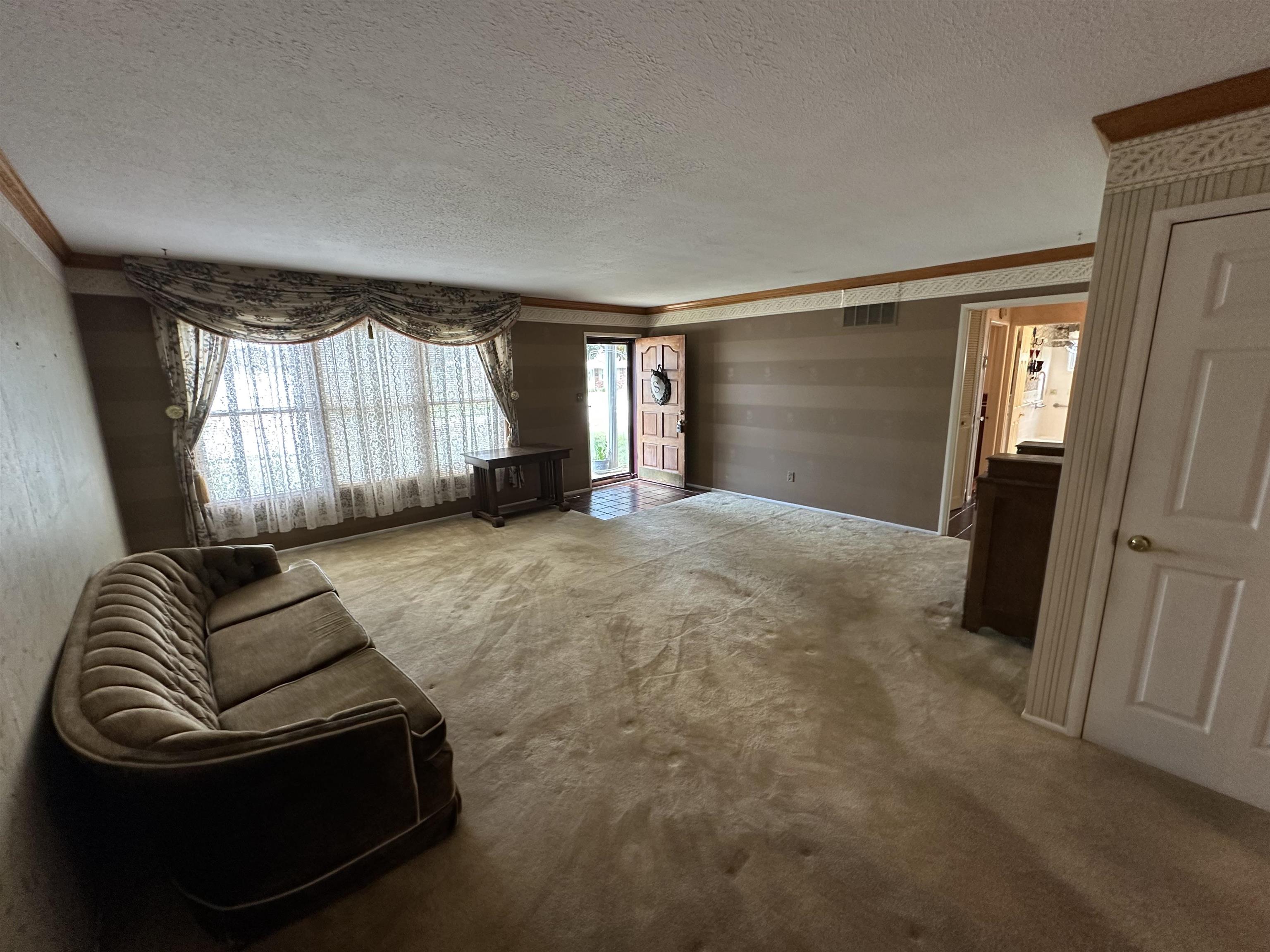 2324 Middleground Dr, Owensboro, Kentucky 42301, 4 Bedrooms Bedrooms, ,2 BathroomsBathrooms,Single Family Residence,For Sale,Middleground Dr,93797