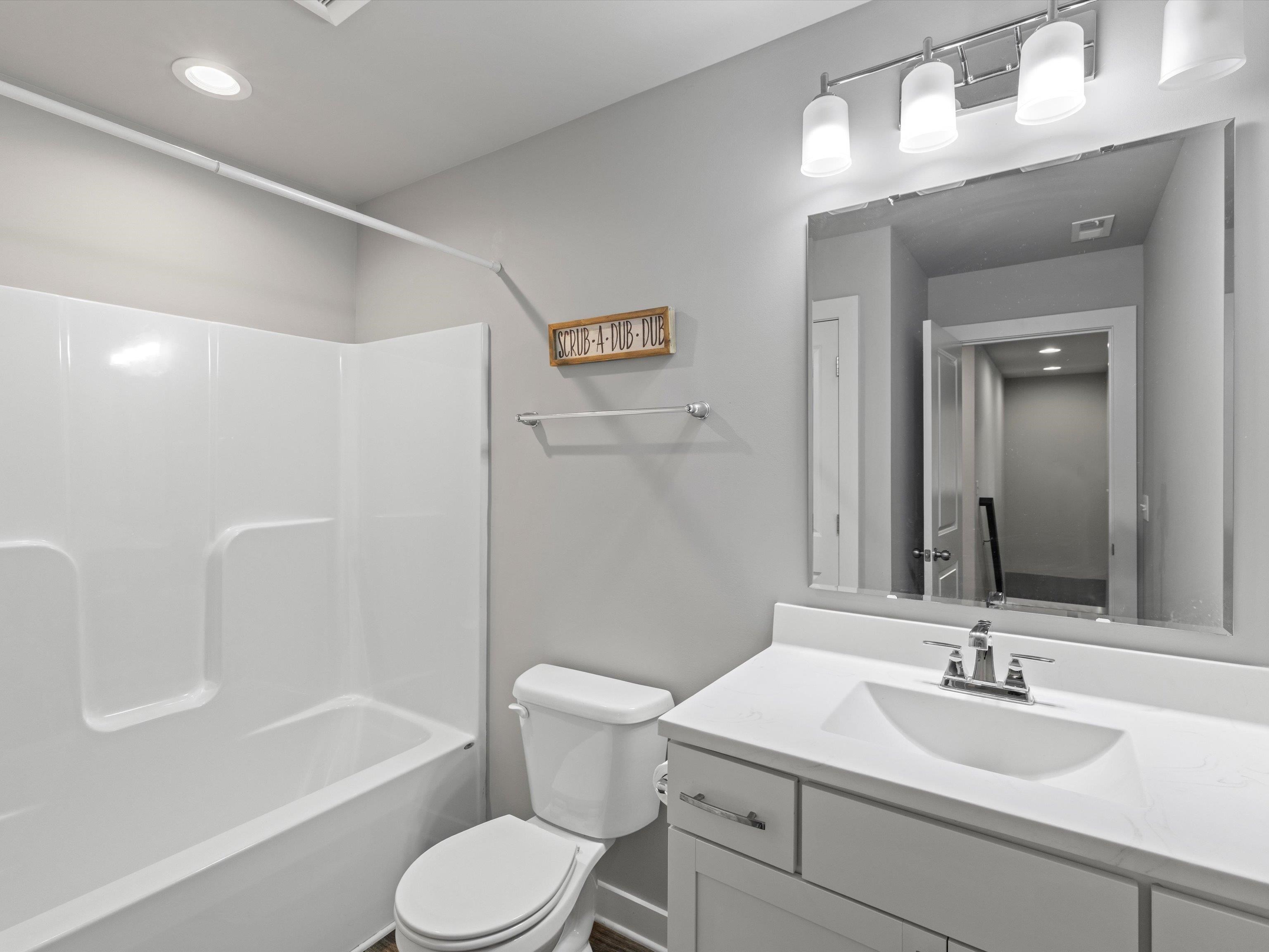 1901 Whispering Meadows Dr, Owensboro, Kentucky 42301, 4 Bedrooms Bedrooms, ,2 BathroomsBathrooms,Single Family Residence,For Sale,Whispering Meadows Dr,93799