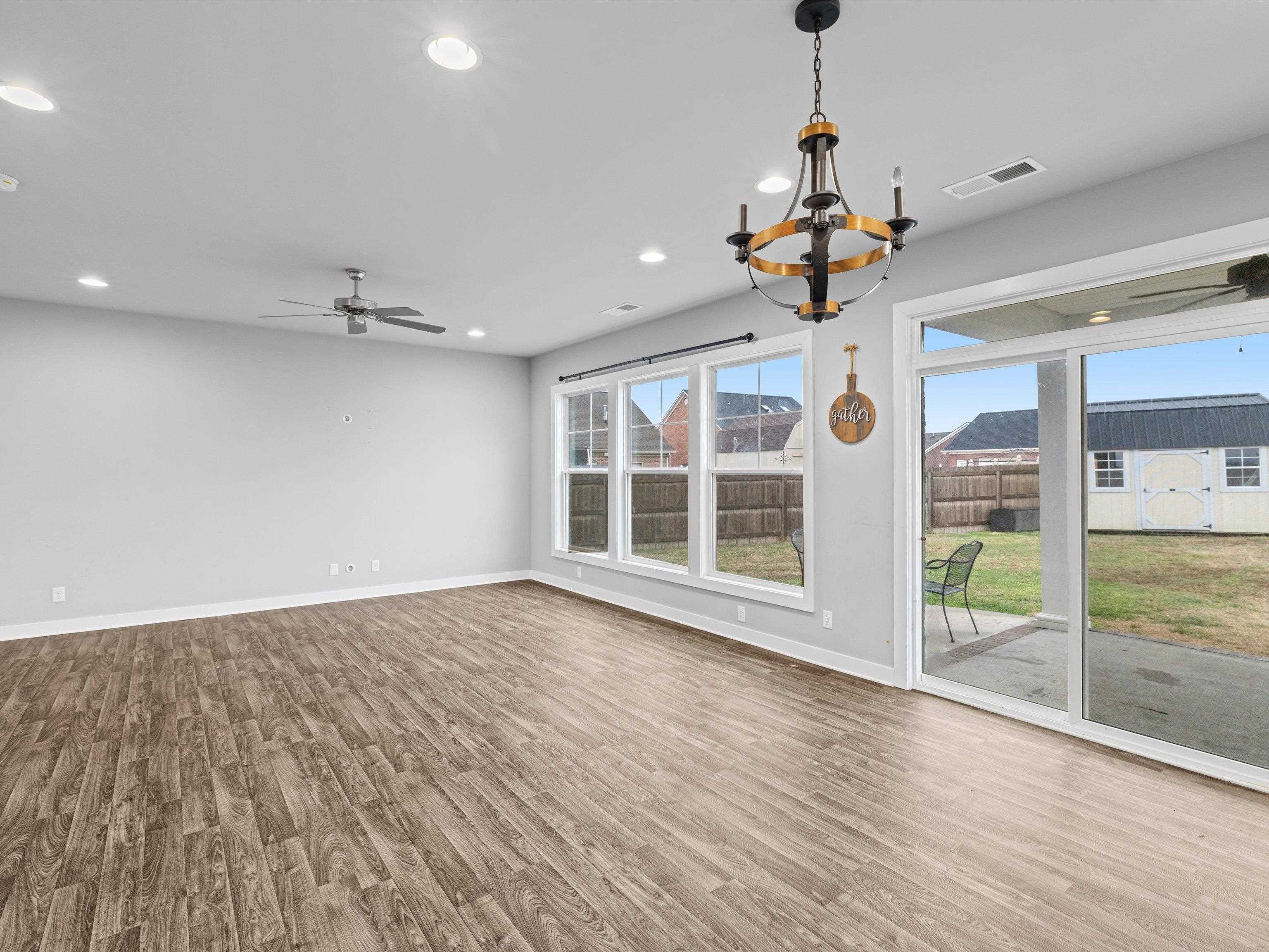 1901 Whispering Meadows Dr, Owensboro, Kentucky 42301, 4 Bedrooms Bedrooms, ,2 BathroomsBathrooms,Single Family Residence,For Sale,Whispering Meadows Dr,93799