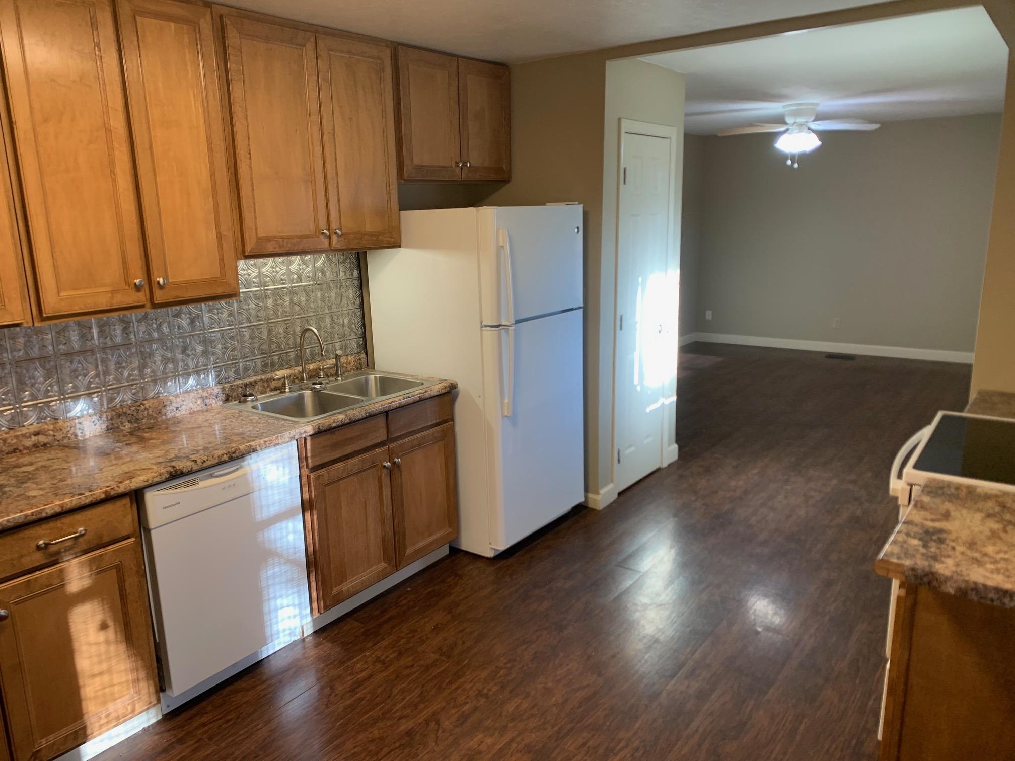 3425 Winchester Dr, Owensboro, Kentucky 42301, 3 Bedrooms Bedrooms, ,1 BathroomBathrooms,Single Family Residence,For Sale,Winchester Dr,93807