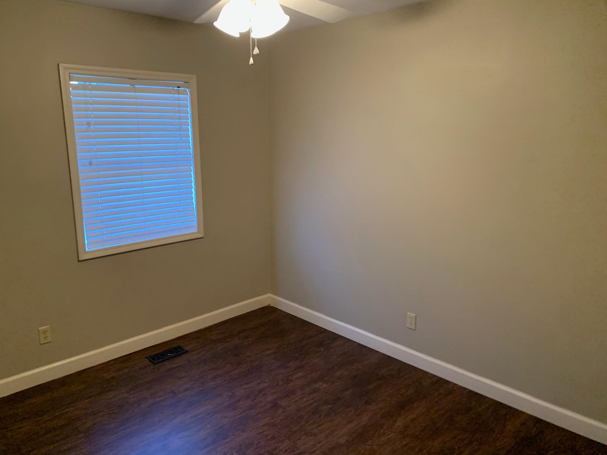 3425 Winchester Dr, Owensboro, Kentucky 42301, 3 Bedrooms Bedrooms, ,1 BathroomBathrooms,Single Family Residence,For Sale,Winchester Dr,93807