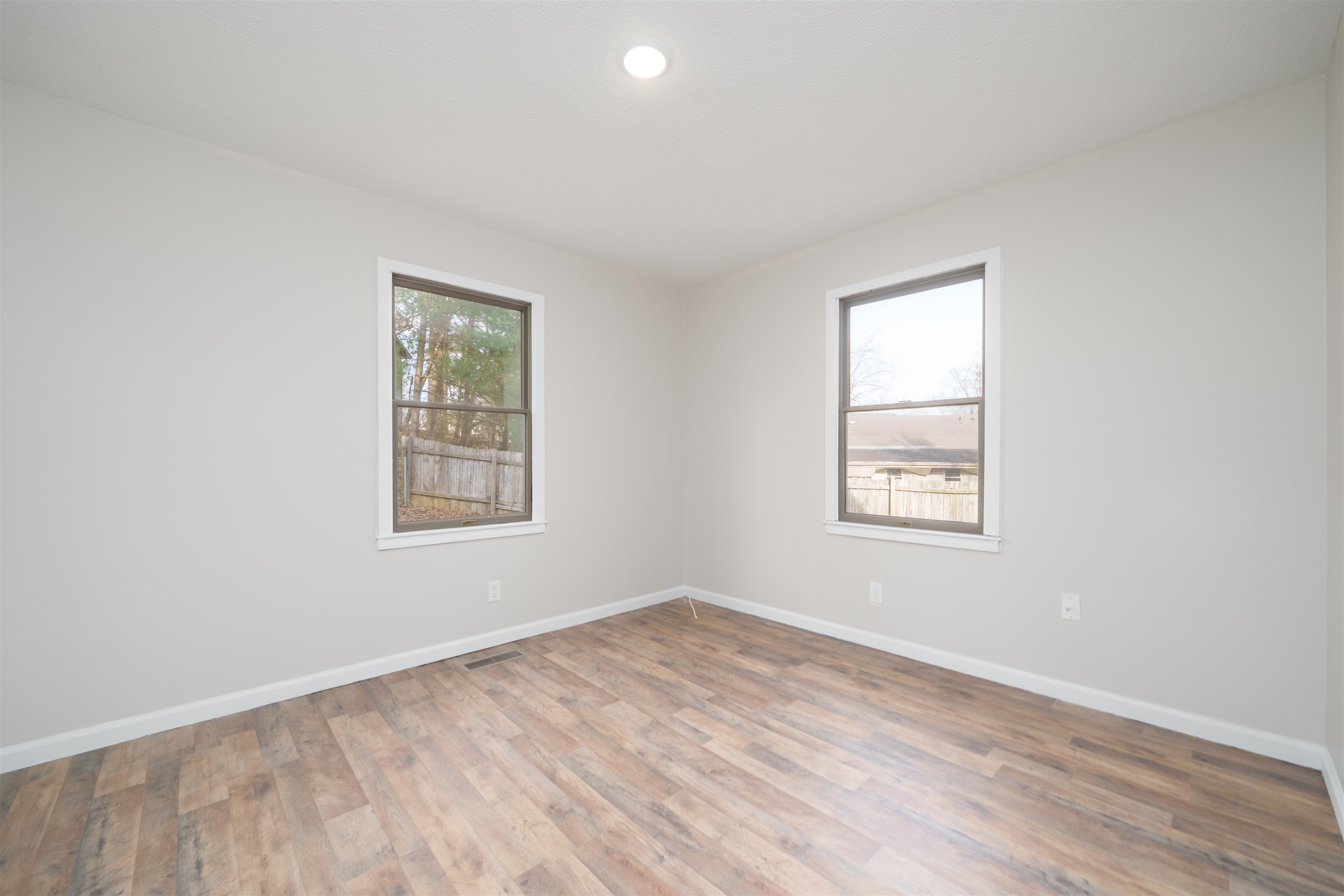 155 Woodlawn Ct, Madisonville, Kentucky 42431, 4 Bedrooms Bedrooms, ,3 BathroomsBathrooms,Single Family Residence,For Sale,Woodlawn Ct,93808