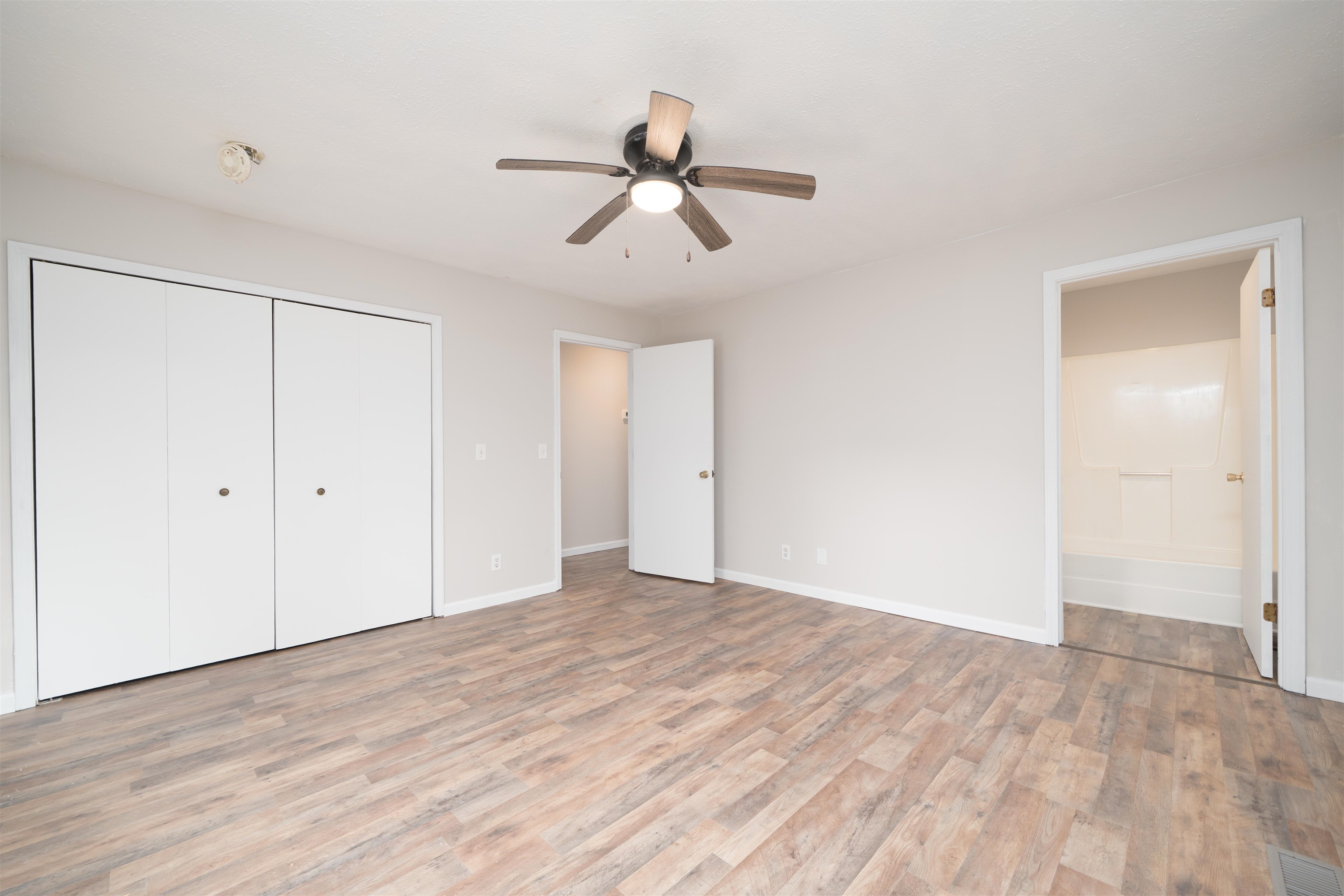 155 Woodlawn Ct, Madisonville, Kentucky 42431, 4 Bedrooms Bedrooms, ,3 BathroomsBathrooms,Single Family Residence,For Sale,Woodlawn Ct,93808