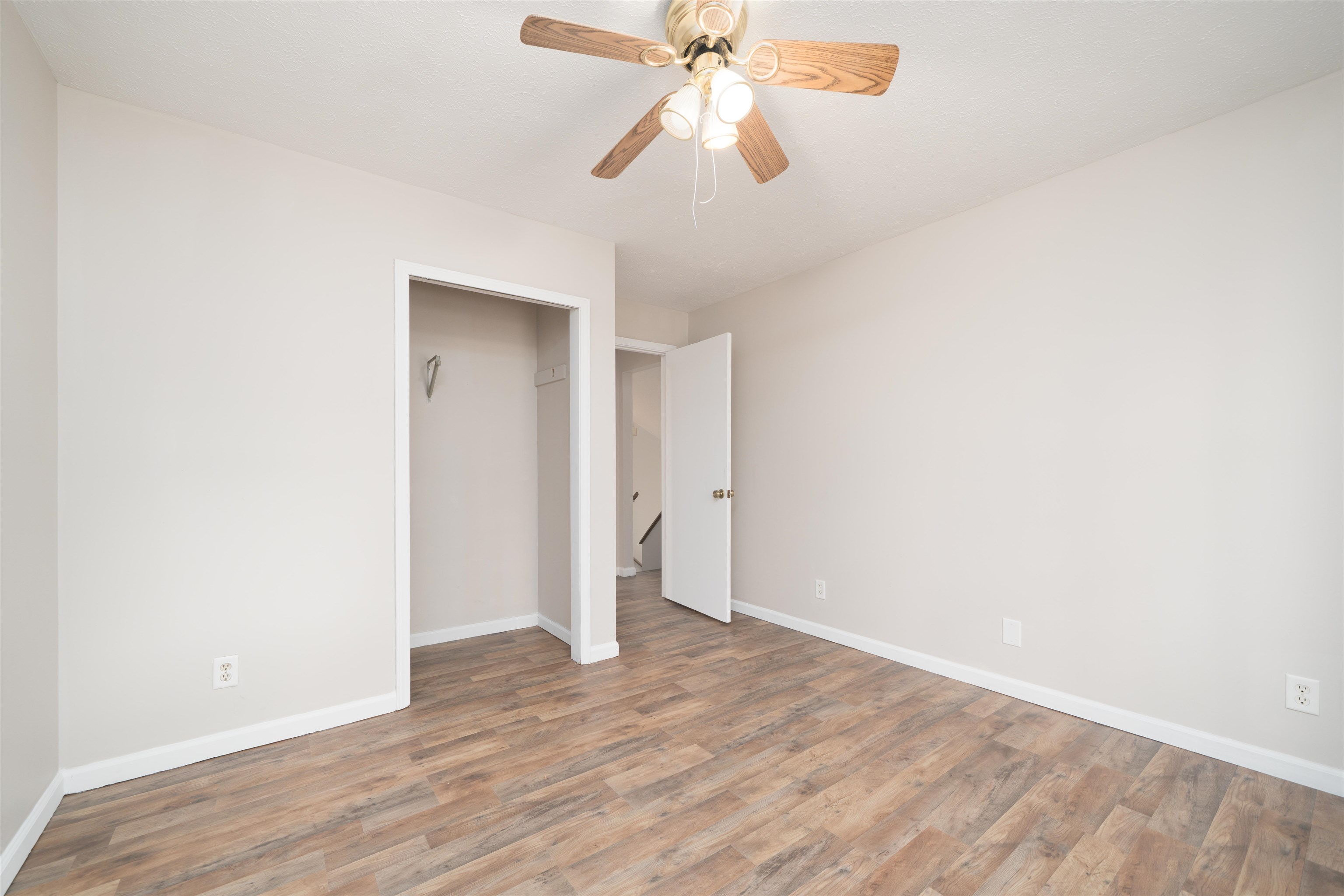 155 Woodlawn Ct, Madisonville, Kentucky 42431, 4 Bedrooms Bedrooms, ,3 BathroomsBathrooms,Single Family Residence,For Sale,Woodlawn Ct,93808