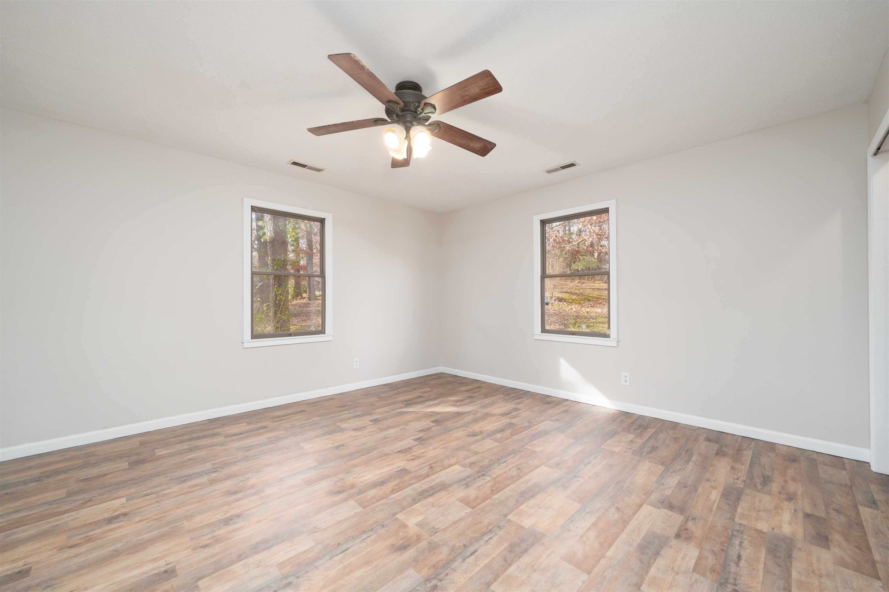 155 Woodlawn Ct, Madisonville, Kentucky 42431, 4 Bedrooms Bedrooms, ,3 BathroomsBathrooms,Single Family Residence,For Sale,Woodlawn Ct,93808