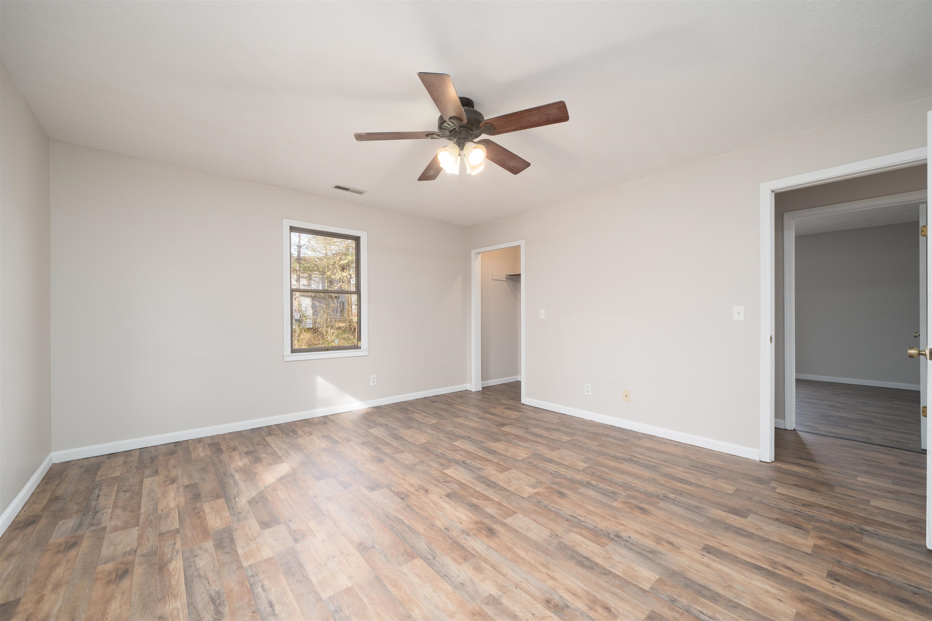 155 Woodlawn Ct, Madisonville, Kentucky 42431, 4 Bedrooms Bedrooms, ,3 BathroomsBathrooms,Single Family Residence,For Sale,Woodlawn Ct,93808