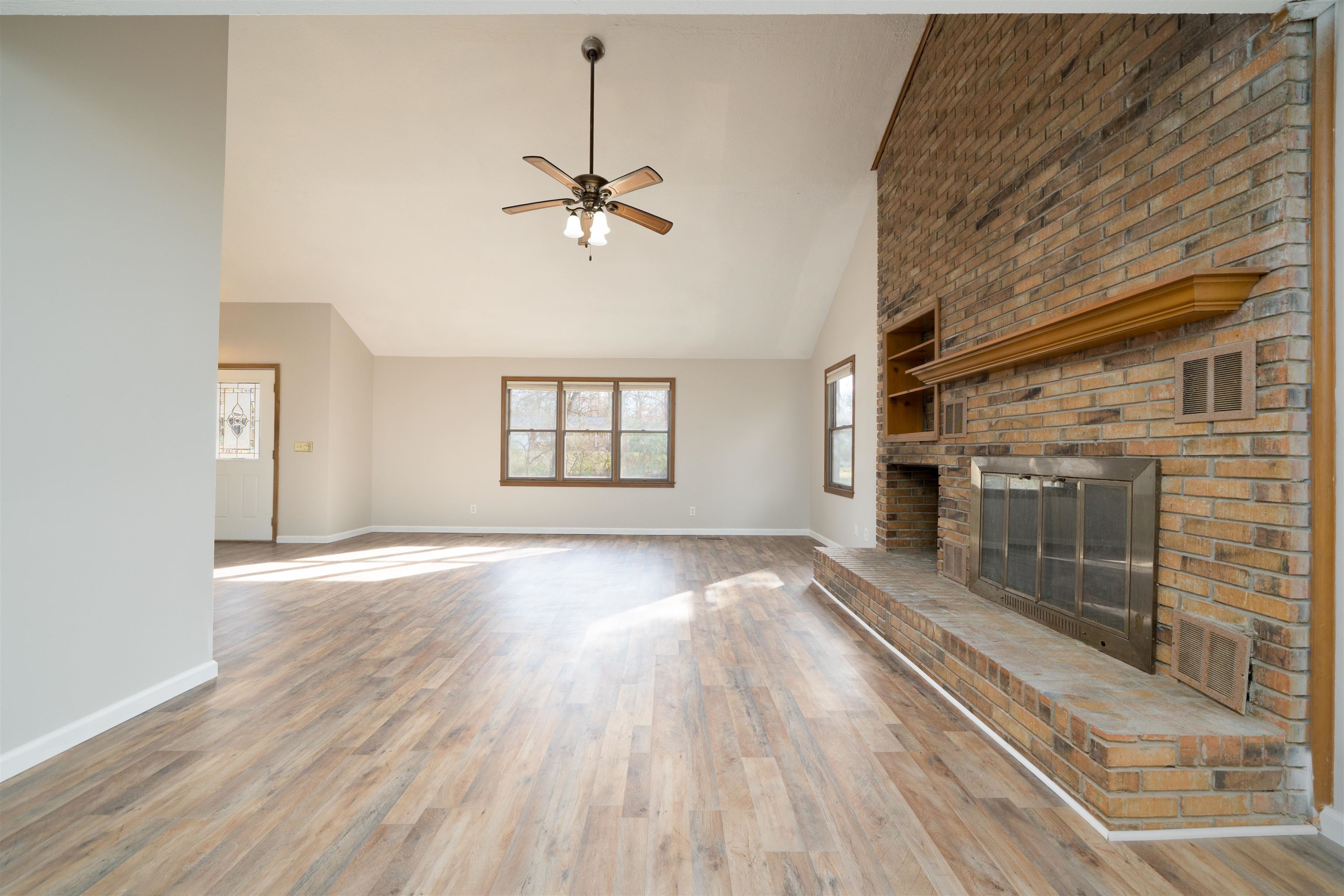 155 Woodlawn Ct, Madisonville, Kentucky 42431, 4 Bedrooms Bedrooms, ,3 BathroomsBathrooms,Single Family Residence,For Sale,Woodlawn Ct,93808