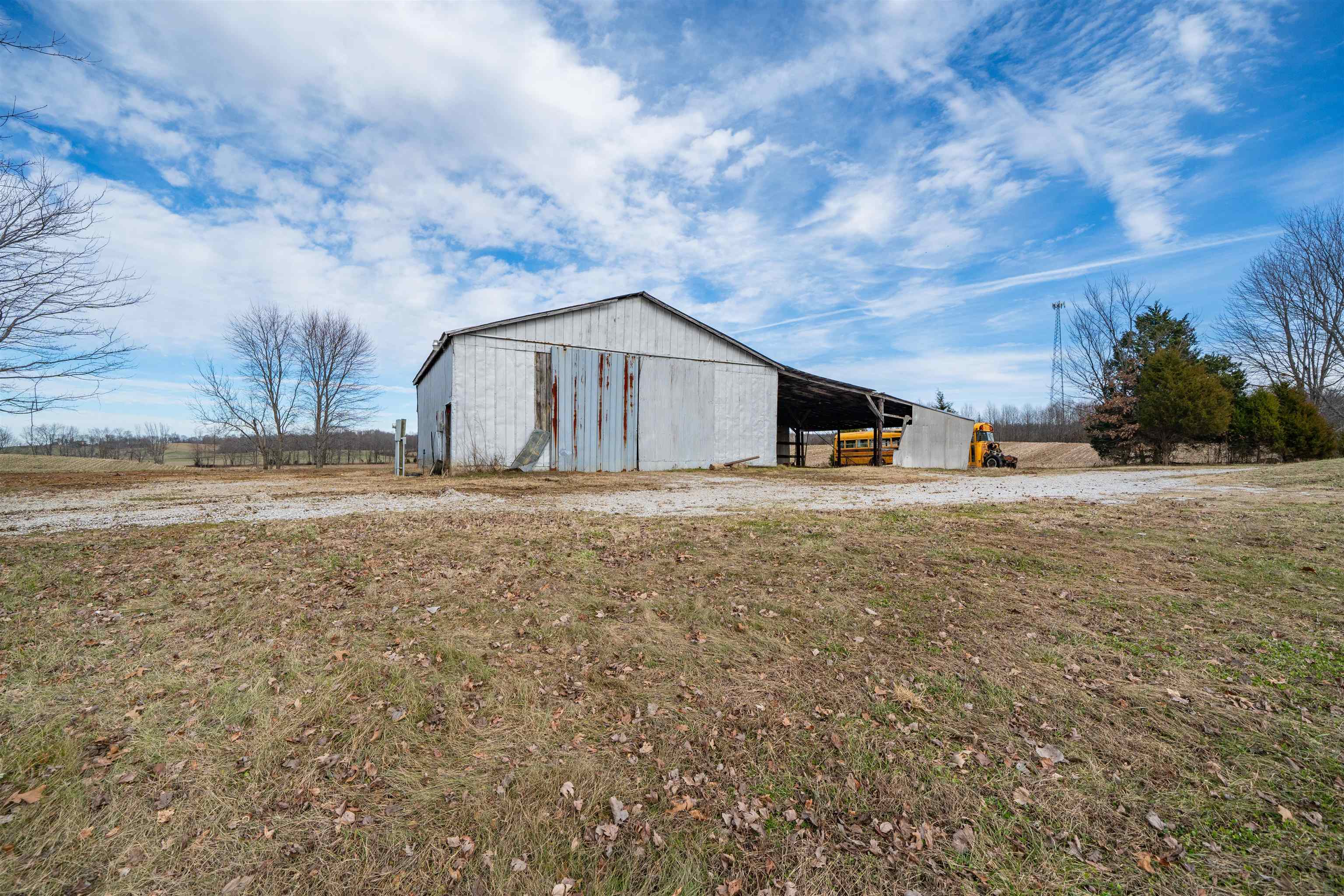 1939 Greenbriar Rd, Utica, Kentucky 42376, ,Farm,For Sale,Greenbriar Rd,93809