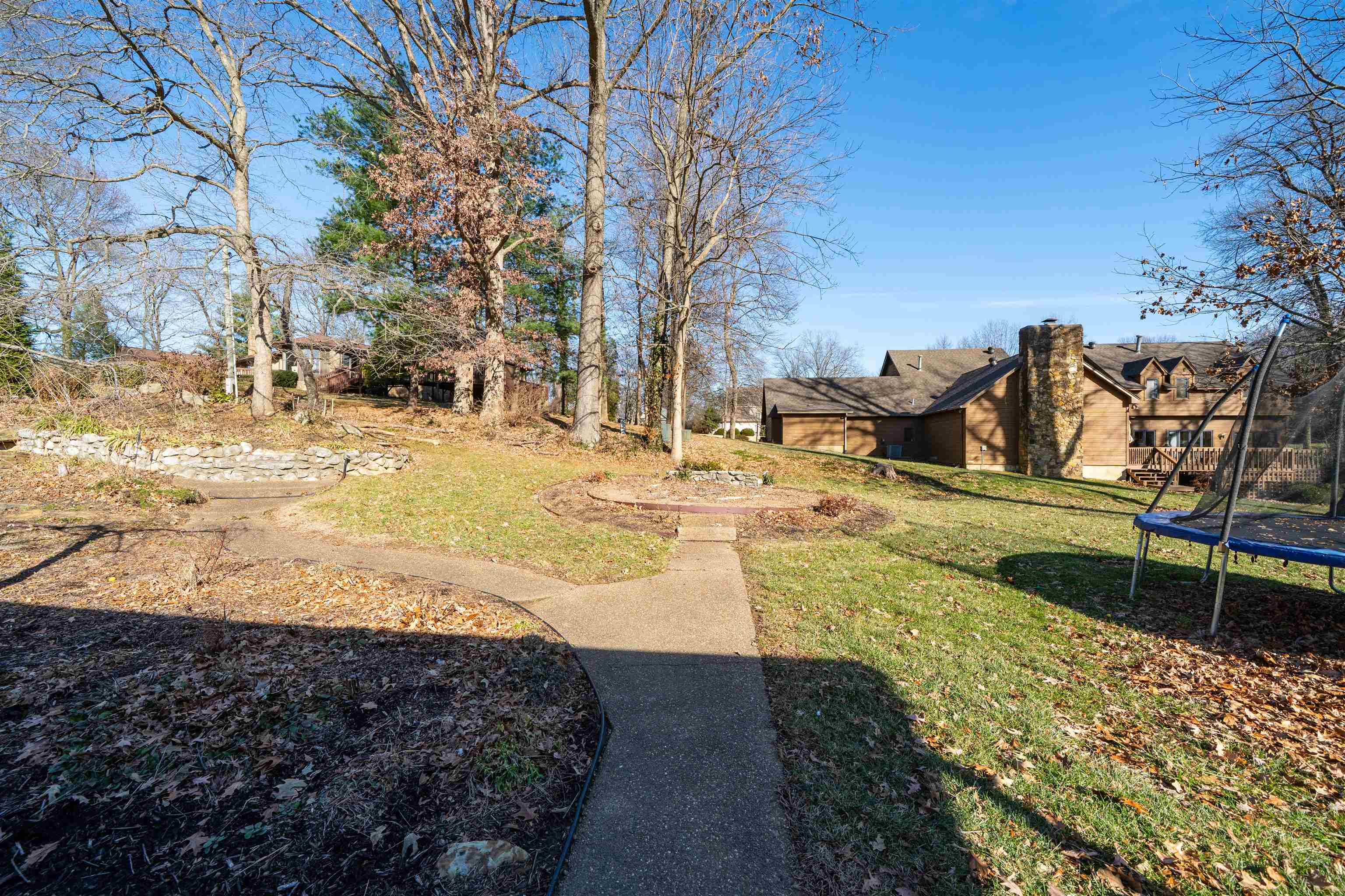 1211 Hickory Ln, Owensboro, Kentucky 42303, 4 Bedrooms Bedrooms, ,3 BathroomsBathrooms,Single Family Residence,For Sale,Hickory Ln,93811