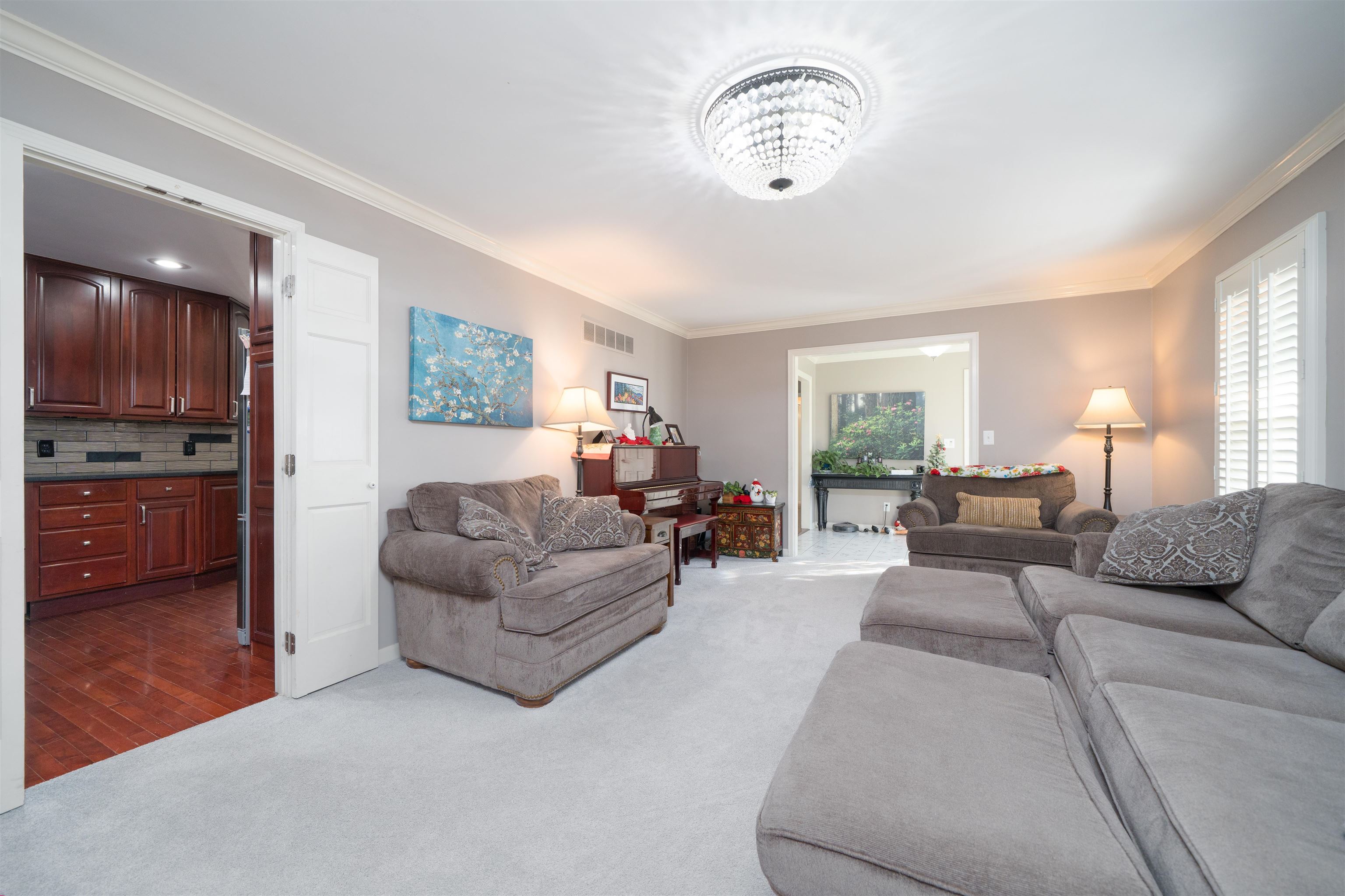 1211 Hickory Ln, Owensboro, Kentucky 42303, 3 Bedrooms Bedrooms, ,3 BathroomsBathrooms,Single Family Residence,For Sale,Hickory Ln,93811