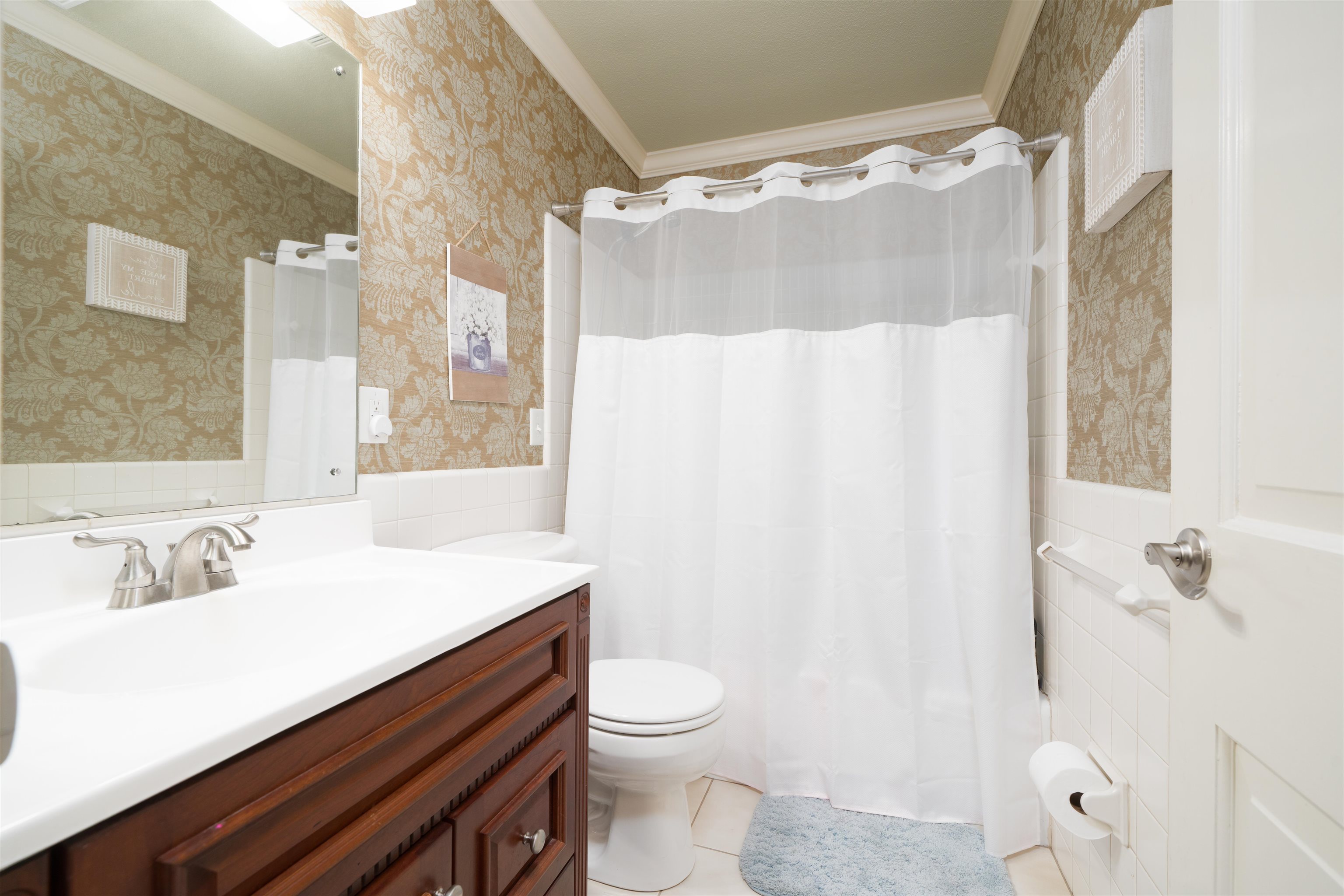 1211 Hickory Ln, Owensboro, Kentucky 42303, 3 Bedrooms Bedrooms, ,3 BathroomsBathrooms,Single Family Residence,For Sale,Hickory Ln,93811