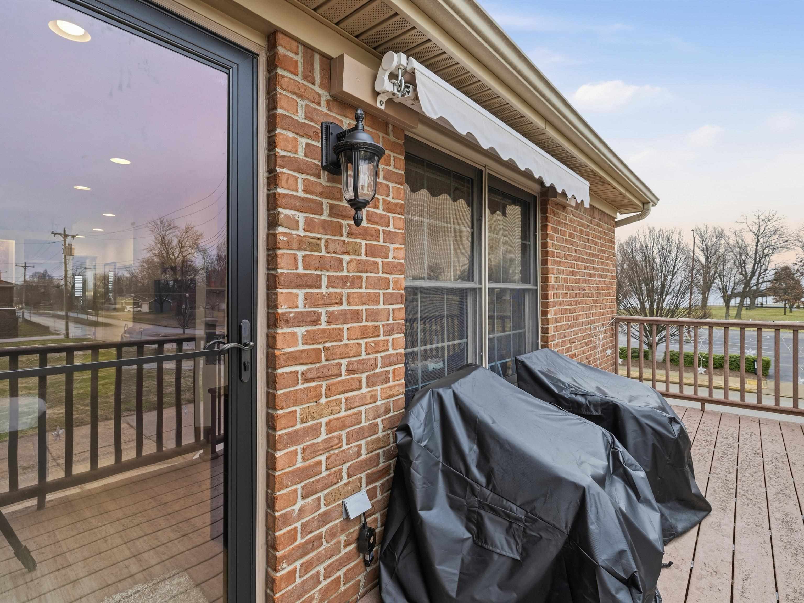 1600 Lock Avenue, Owensboro, Kentucky 42301, 2 Bedrooms Bedrooms, ,2 BathroomsBathrooms,Townhouse,For Sale,Lock Avenue,93814