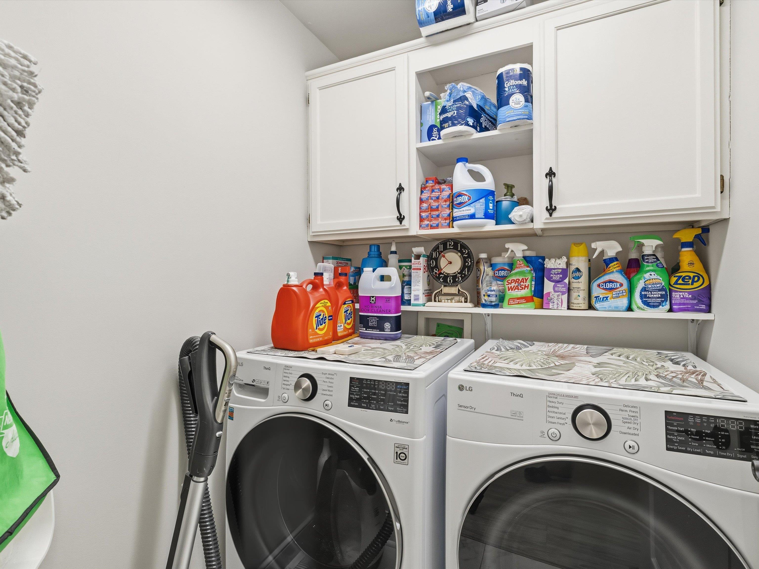 1600 Lock Avenue, Owensboro, Kentucky 42301, 2 Bedrooms Bedrooms, ,2 BathroomsBathrooms,Townhouse,For Sale,Lock Avenue,93814