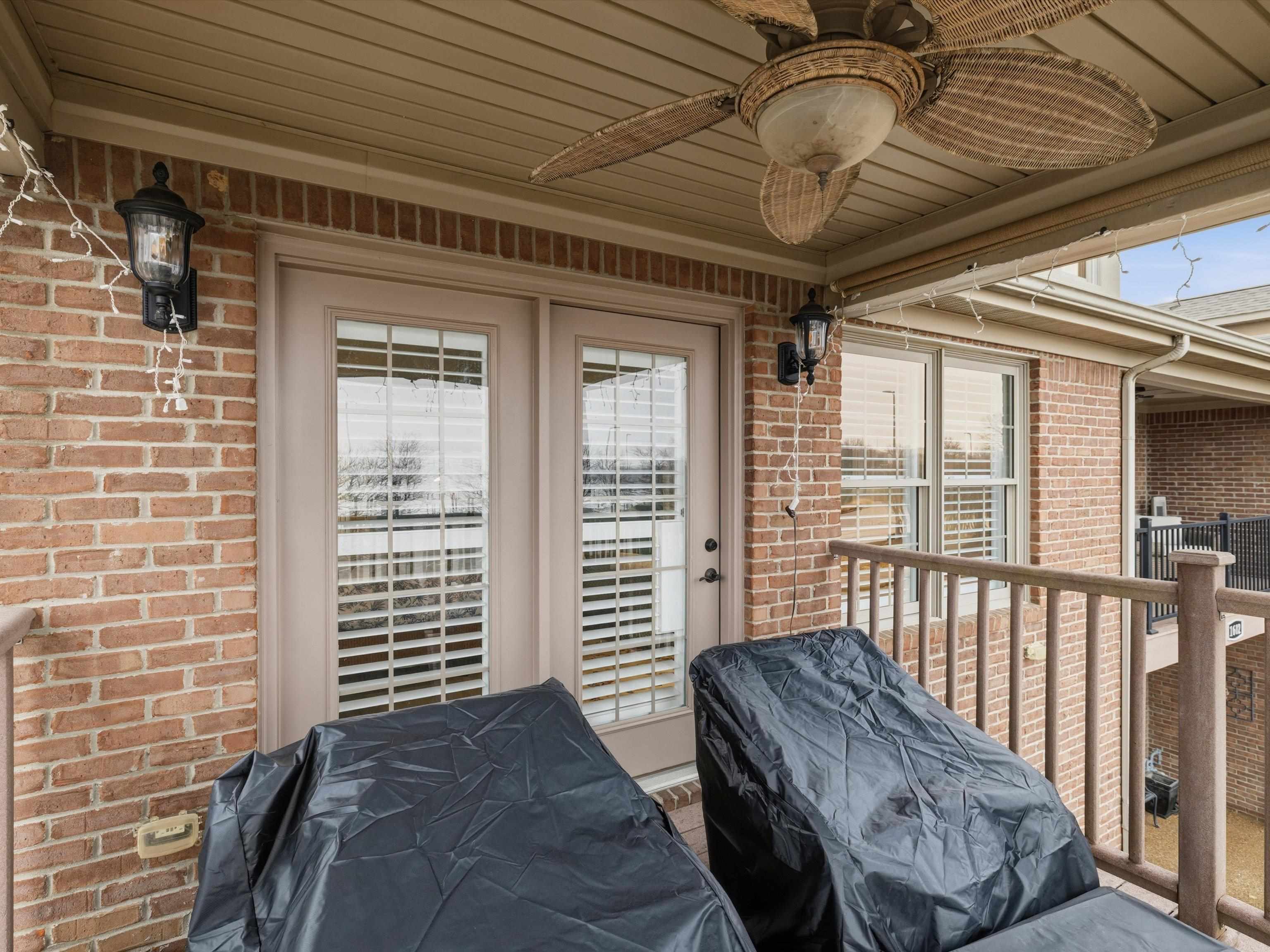 1600 Lock Avenue, Owensboro, Kentucky 42301, 2 Bedrooms Bedrooms, ,2 BathroomsBathrooms,Townhouse,For Sale,Lock Avenue,93814