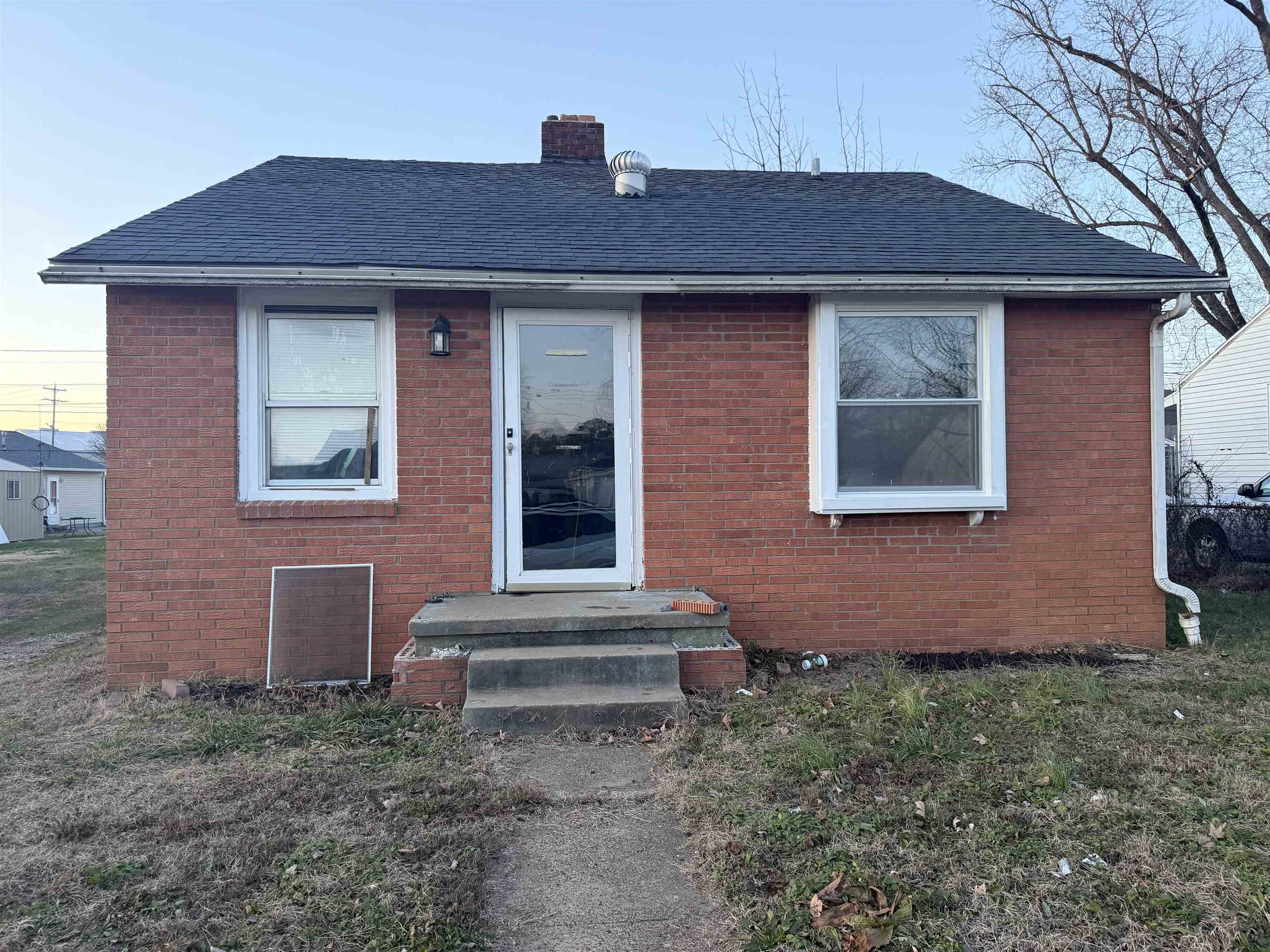 1681 Glendale Ave, Owensboro, Kentucky 42303, 2 Bedrooms Bedrooms, ,1 BathroomBathrooms,Single Family Residence,For Sale,Glendale Ave,93819