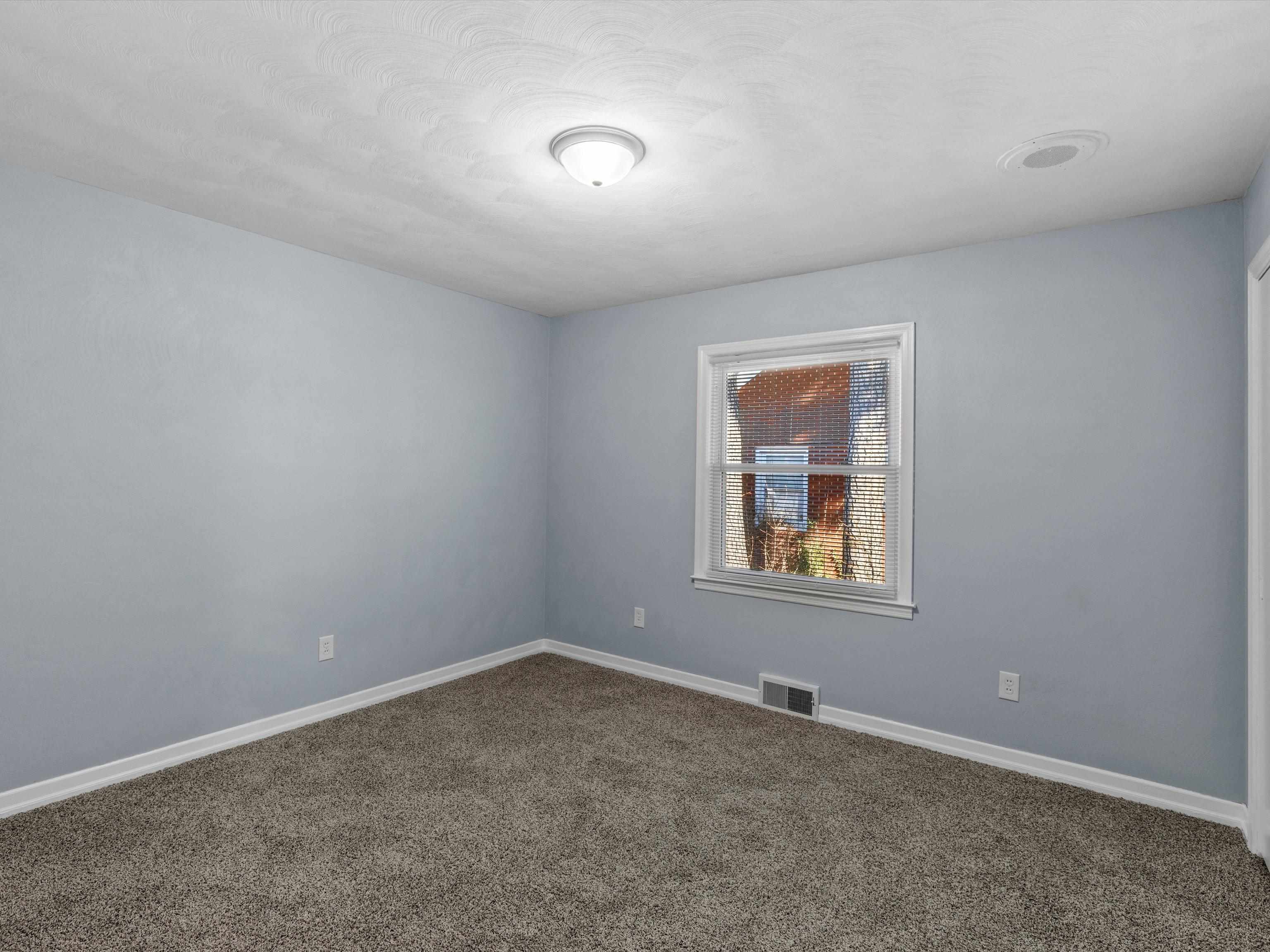 2532 York St, Owensboro, Kentucky 42301, 3 Bedrooms Bedrooms, ,2 BathroomsBathrooms,Single Family Residence,For Sale,York St,93822