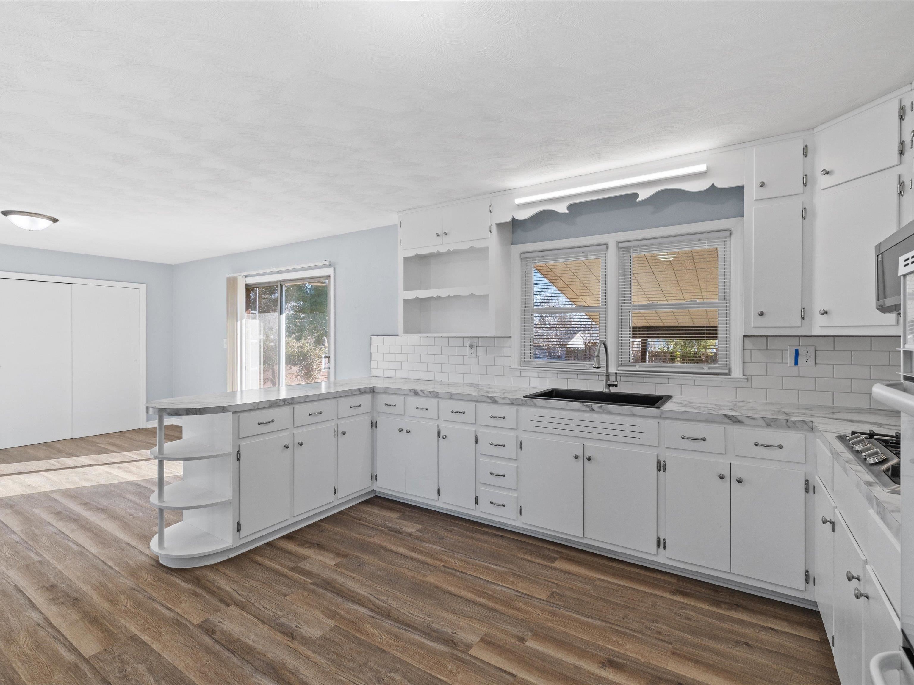 2532 York St, Owensboro, Kentucky 42301, 3 Bedrooms Bedrooms, ,2 BathroomsBathrooms,Single Family Residence,For Sale,York St,93822